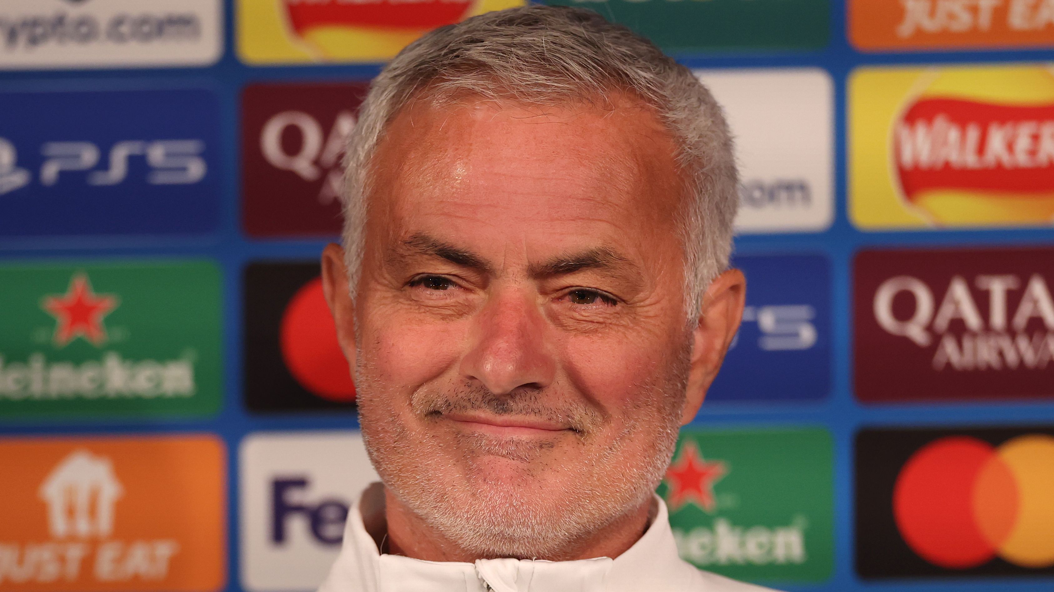 Jose Mourinho claims 'I wouldn't trade Benfica for any other club in the world' as he sets record straight on Newcastle job links