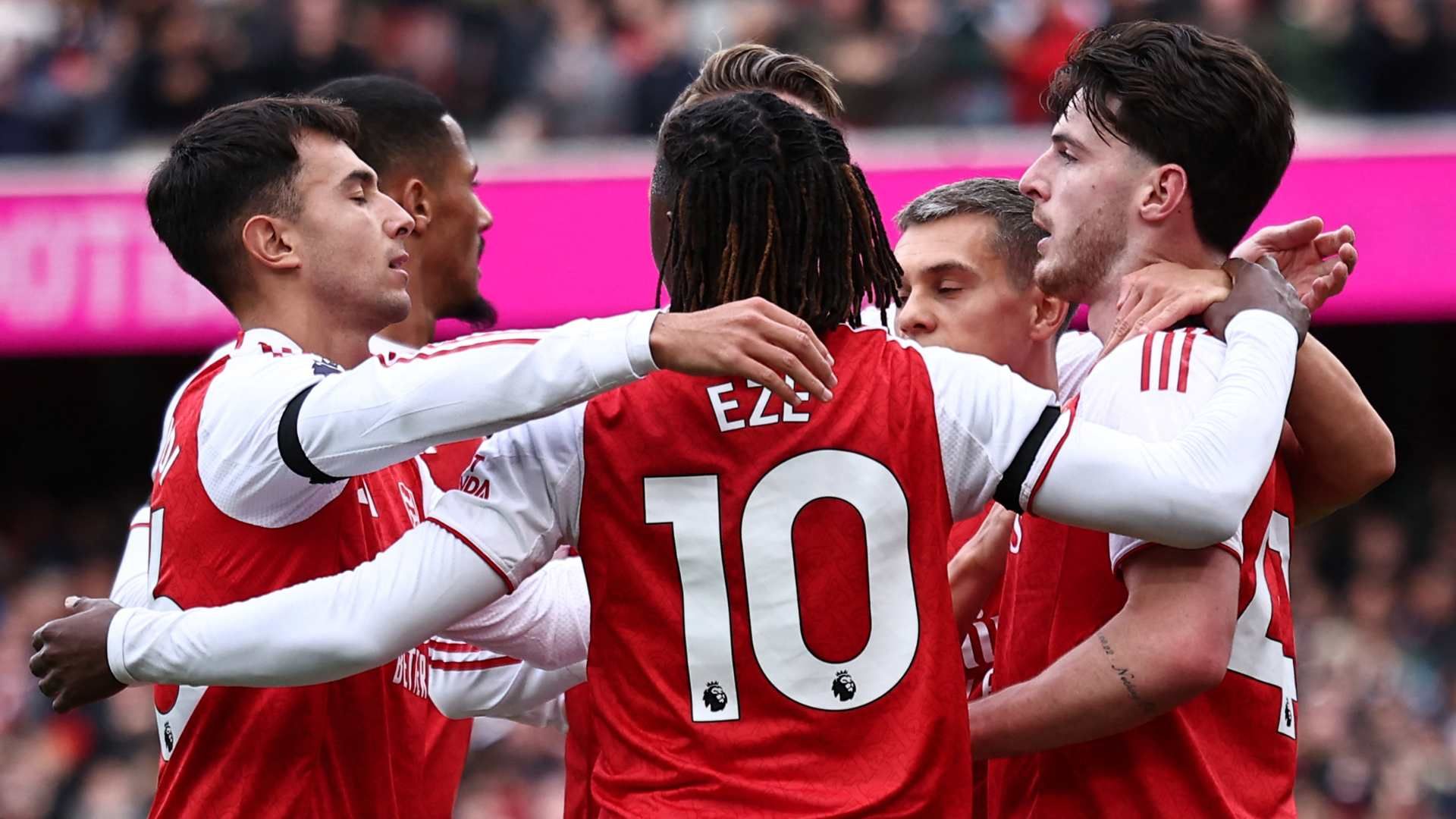 Jamie Carragher accused of playing games by Roy Keane as Liverpool legend piles pressure on Arsenal with Premier League favourites tag