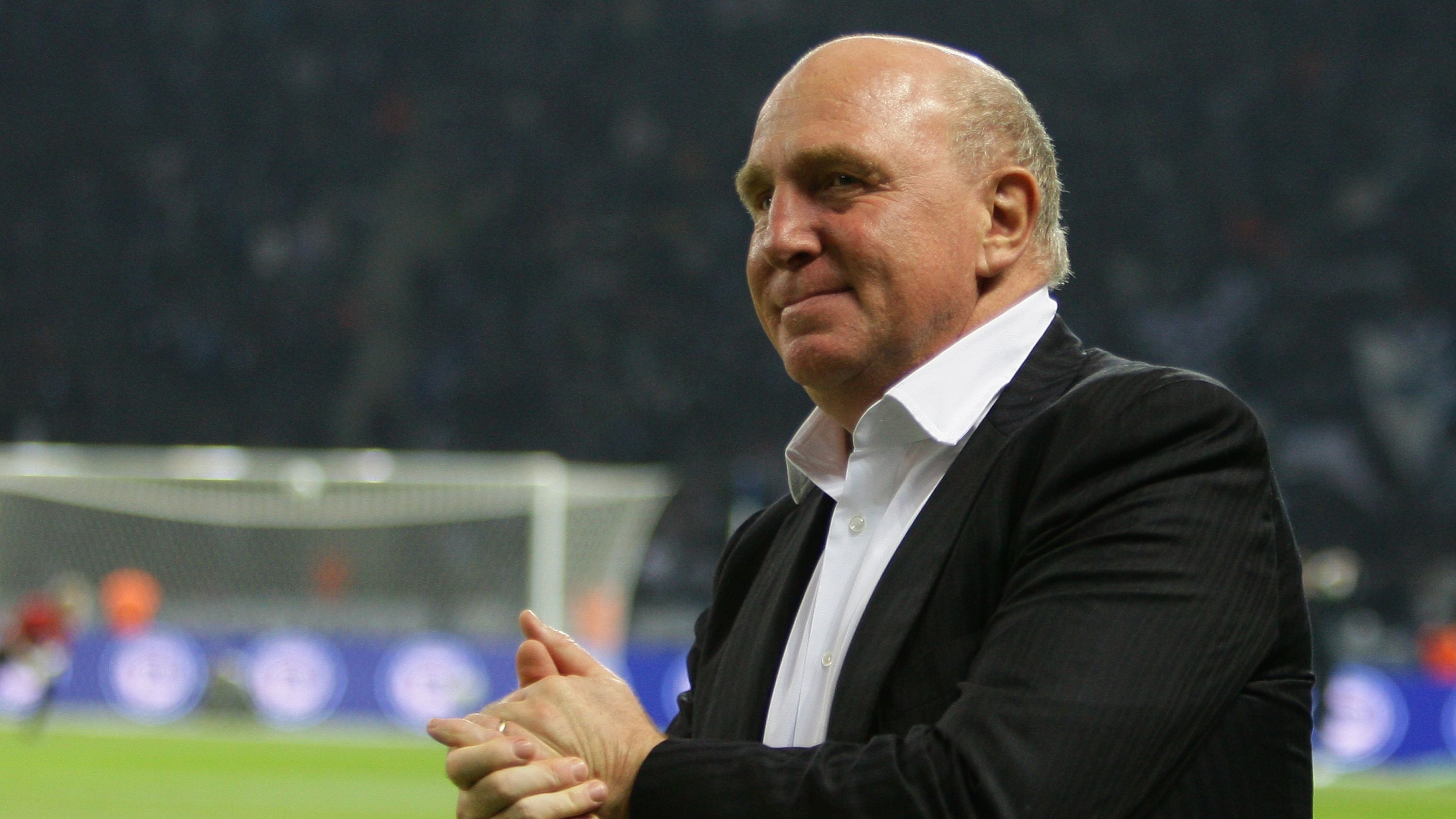 'A wasteful finisher?!' - Luis Diaz criticism labelled 'sensational' as ex-Bayern Munich star praises attacker's 'fantastic' work rate