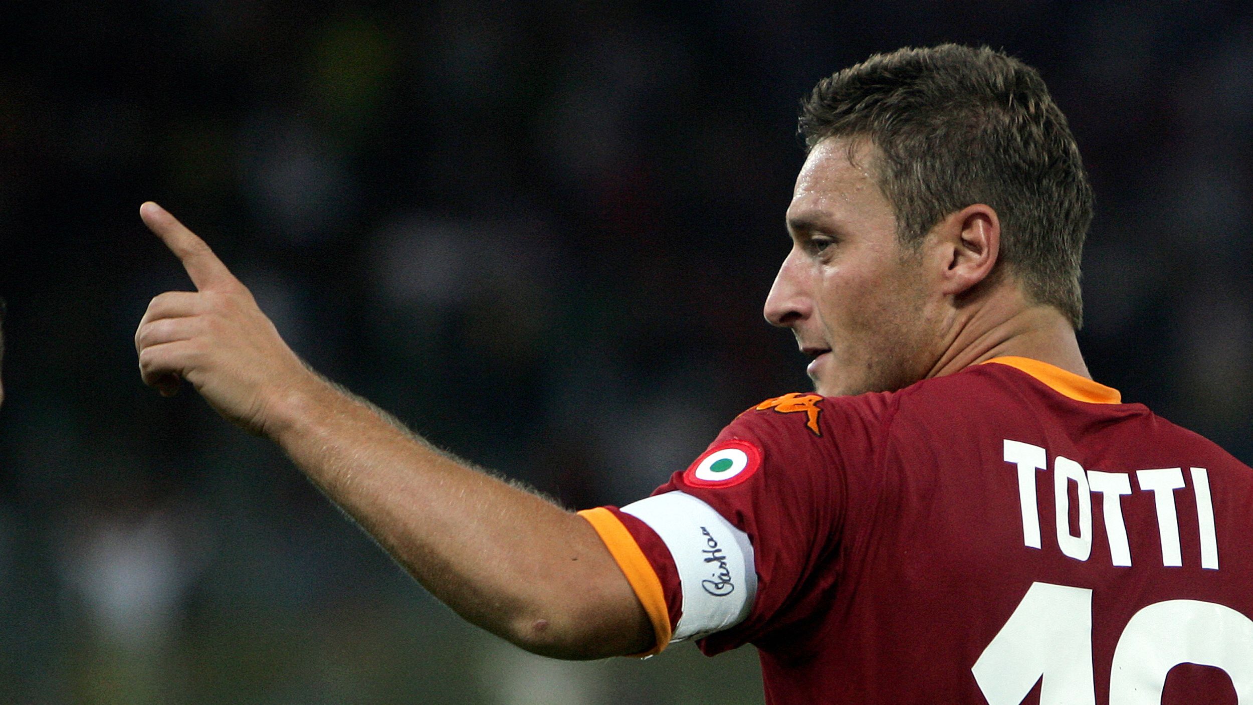 Son of Roma and Italy legend Francesco Totti retires aged just 19 and teams up with father in new job
