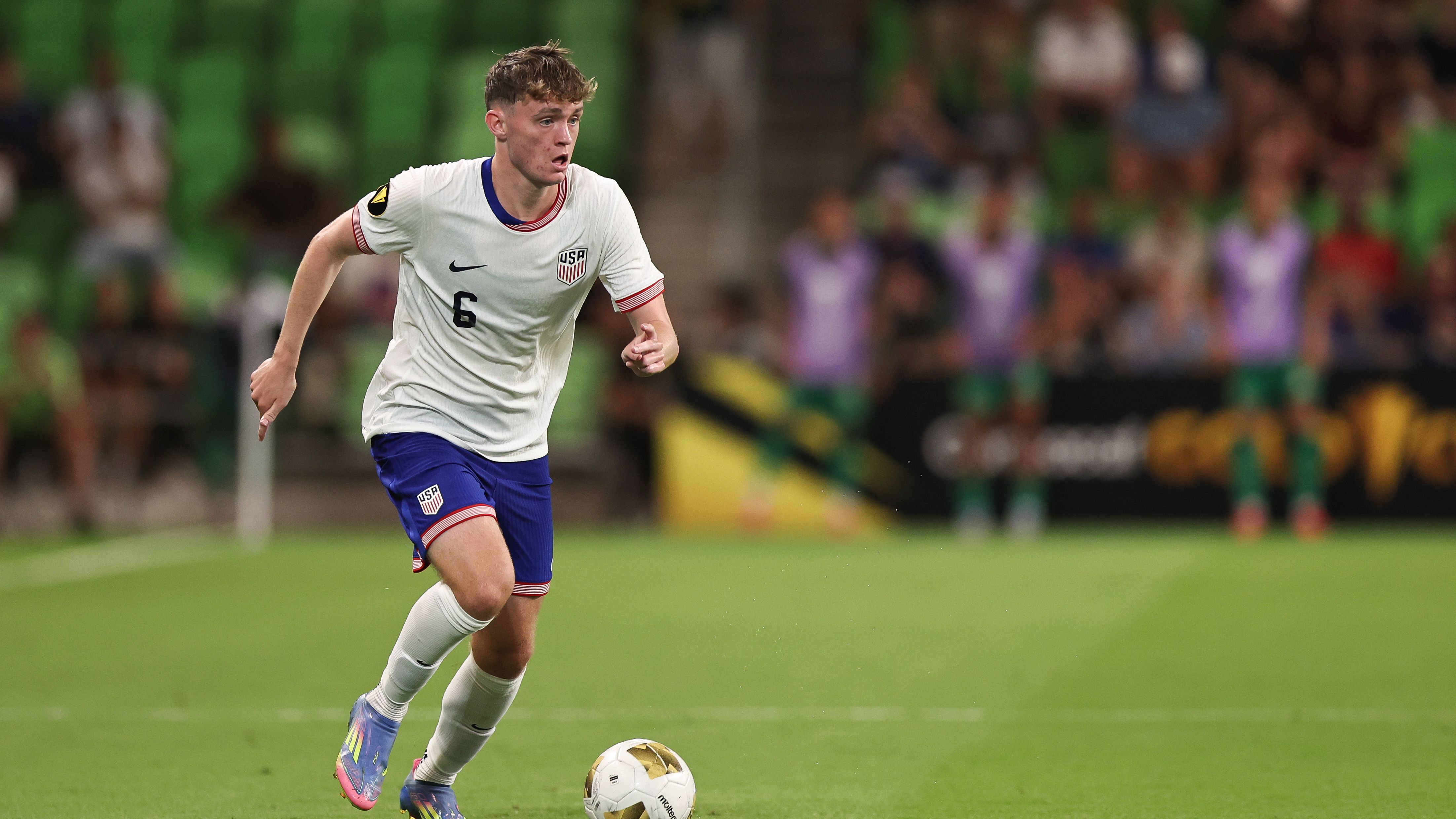 WATCH: USMNT midfielder Jack McGlynn celebrates goal against ex-club Philadelphia Union by shockingly kissing Houston Dynamo badge