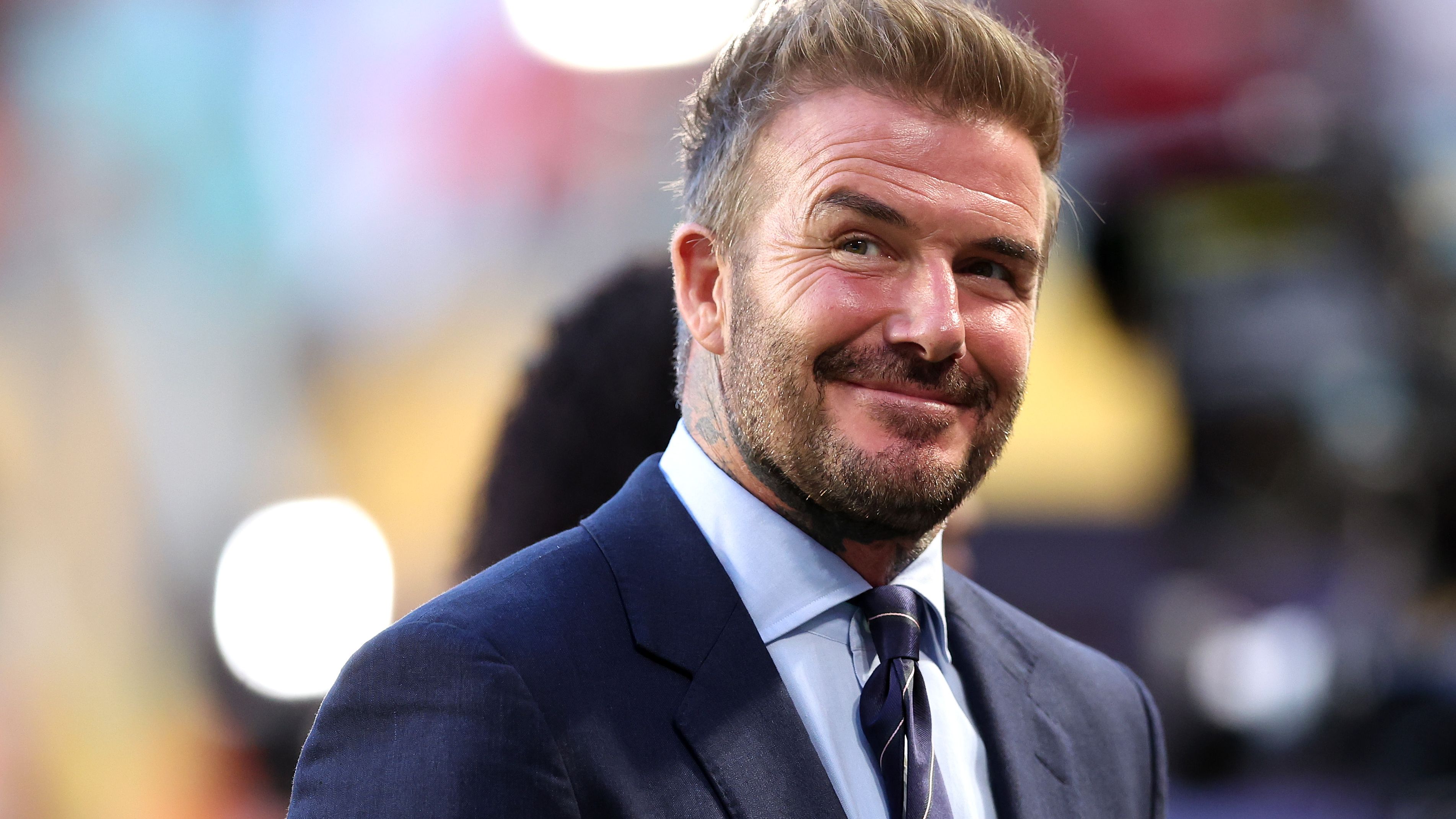 VIDEO: David Beckham endures haircut disaster! Victoria reacts to ‘terrible’ mistake by Man Utd legend & Inter Miami co-owner