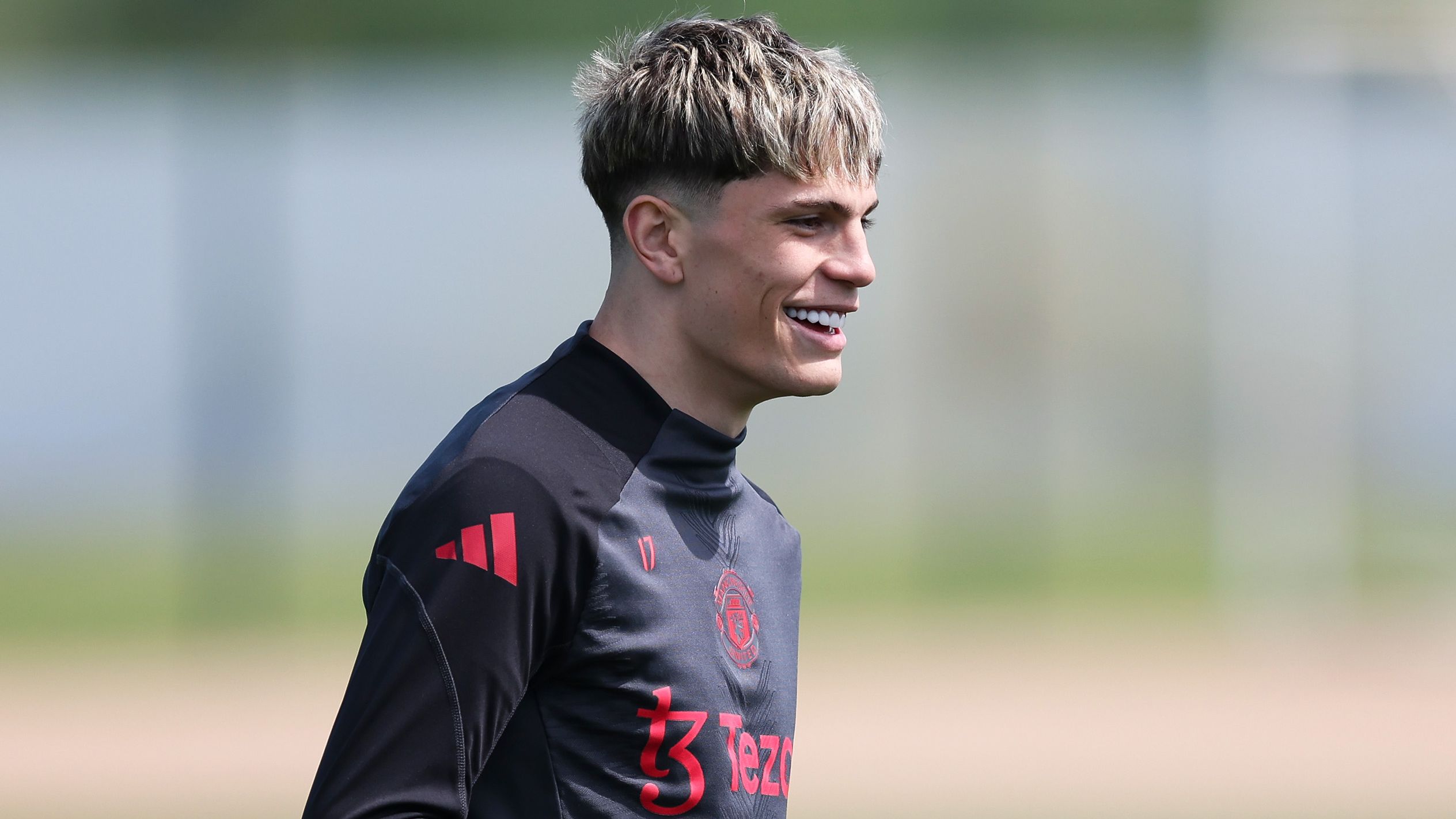 Why Chelsea are willing to bide their time in Alejandro Garnacho transfer pursuit despite competition from Napoli