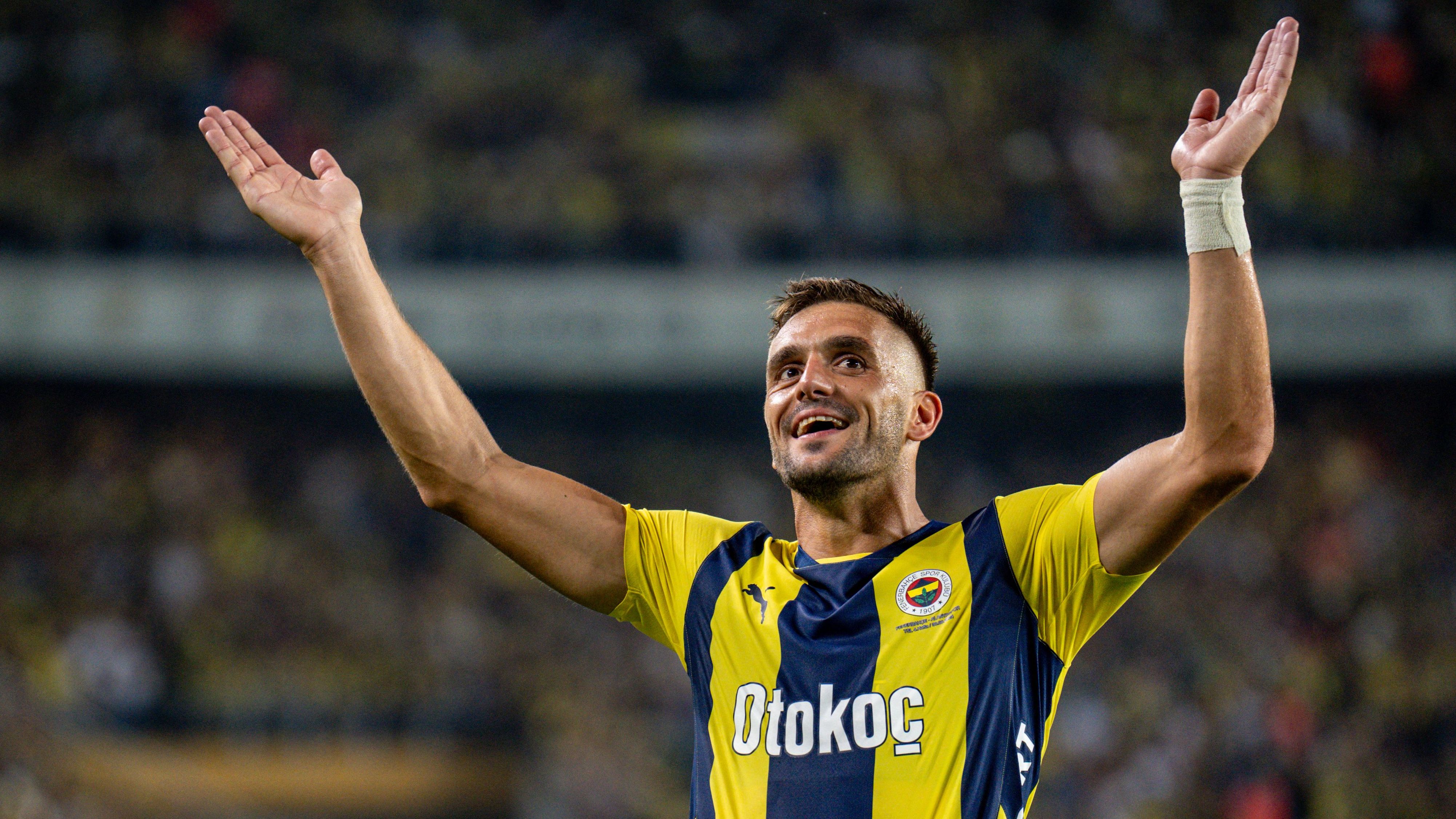 Dusan Tadic in line for shock move to La Liga giants after ex-Southampton and Ajax star leaves Jose Mourinho's Fenerbahce
