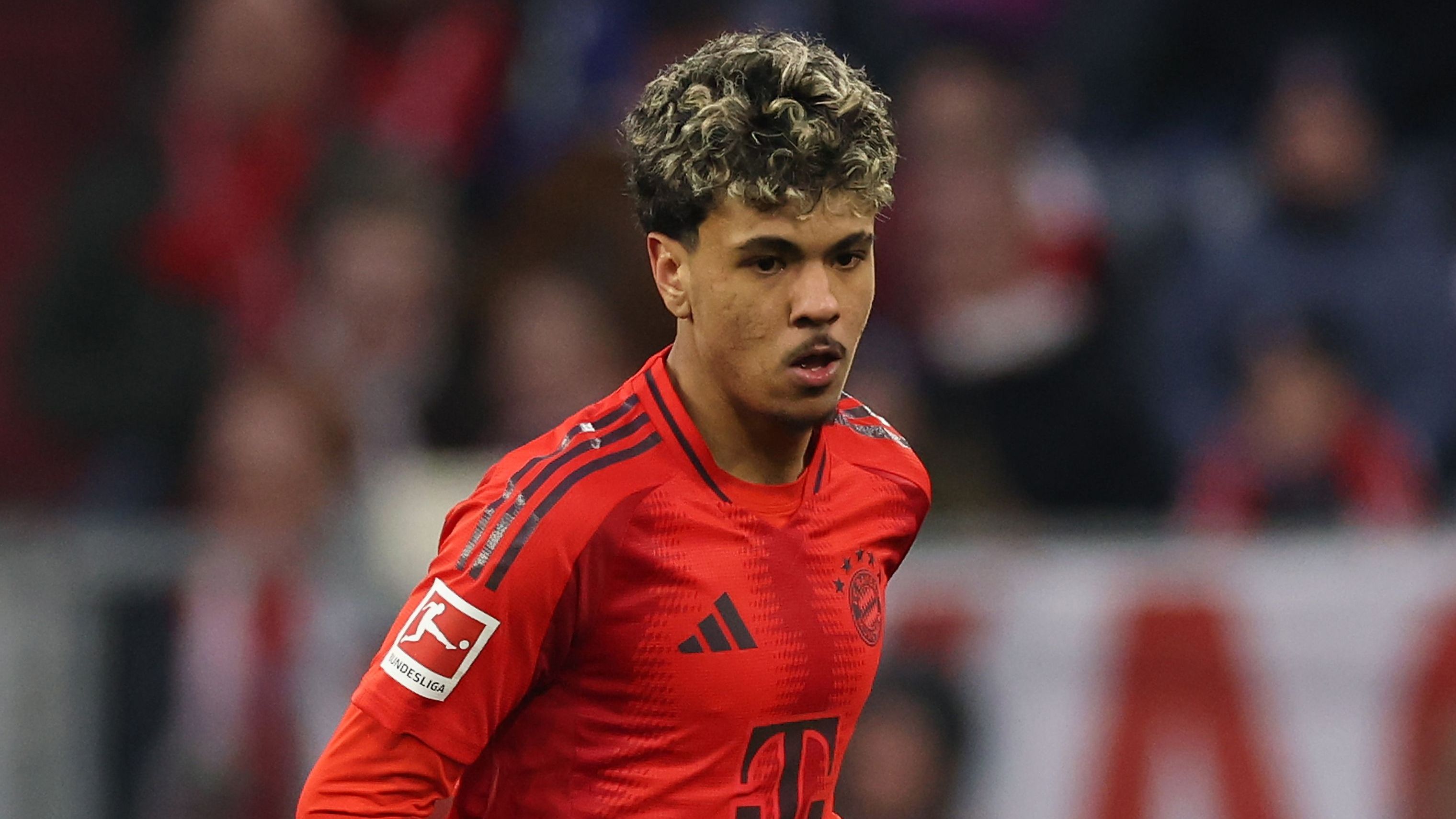 Everton target Bayern Munich youngster to replace veteran Ashley Young but David Moyes' side face La Liga competition