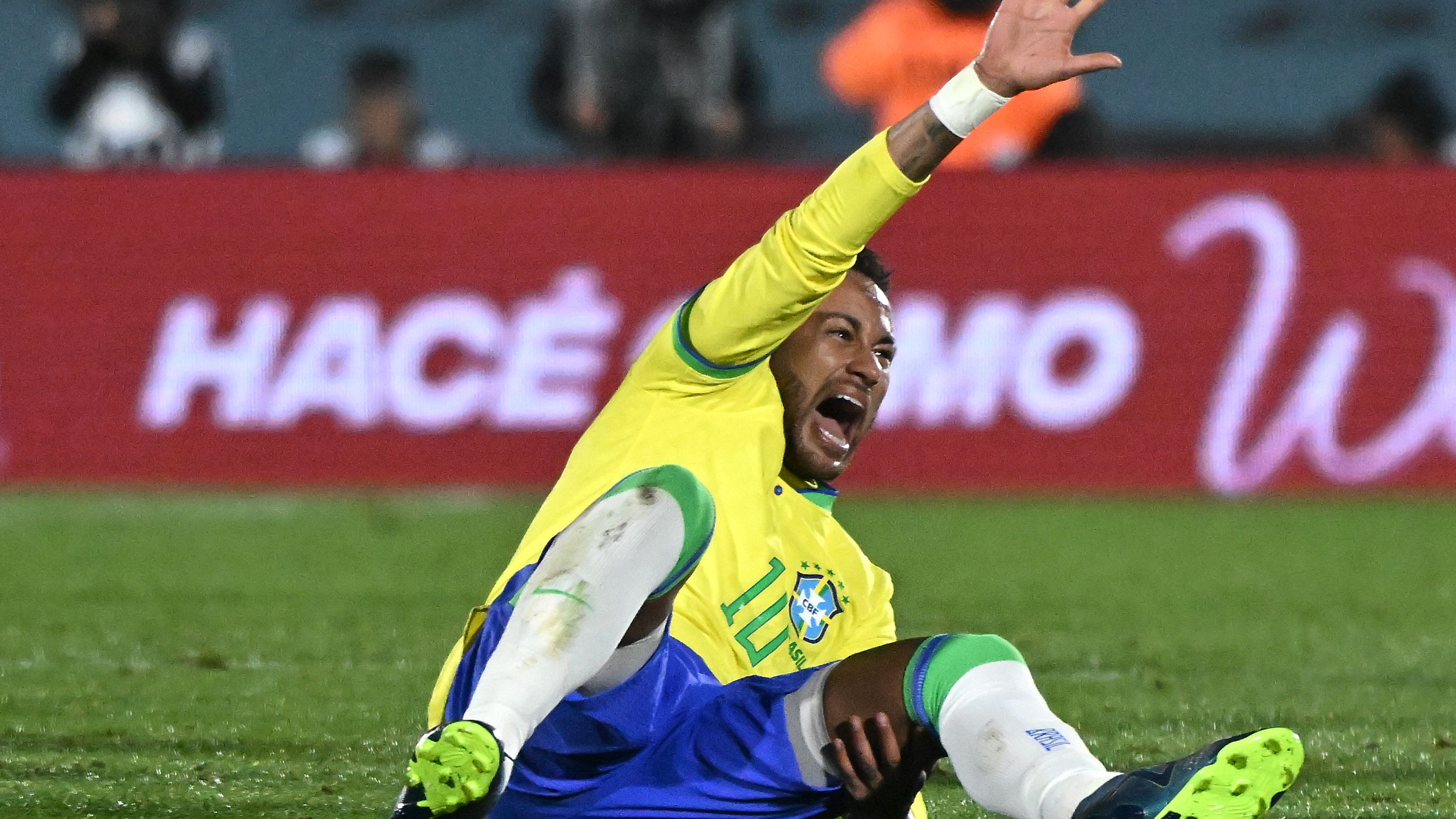 Neymar the diving king?! Ex-referee reveals how he used to ignore Brazilian's 'legendary' theatrics