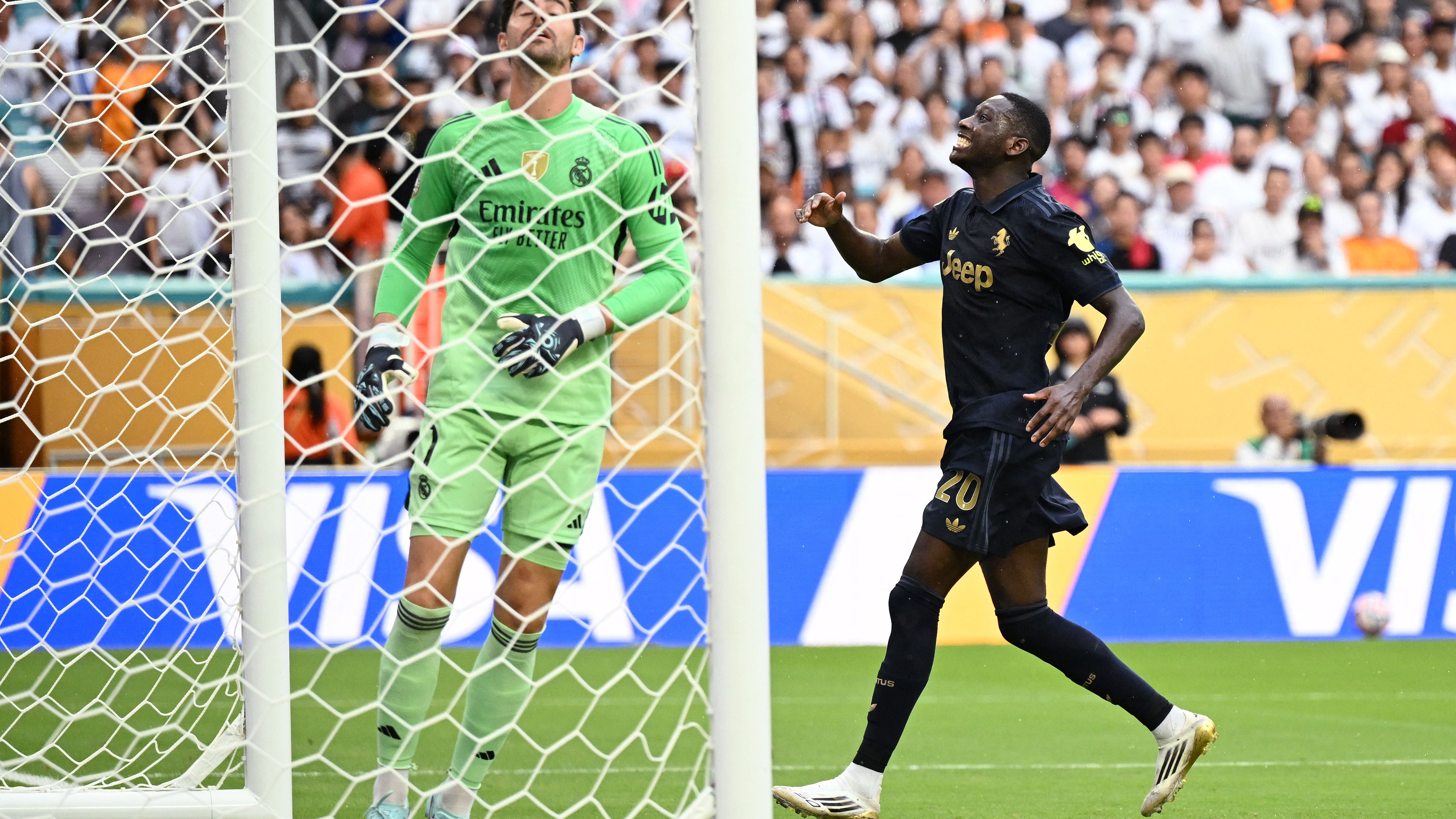 Rasmus Hojlund low on Juventus' shortlist as Igor Tudor prioritises Randal Kolo Muani transfer over struggling Man Utd forward