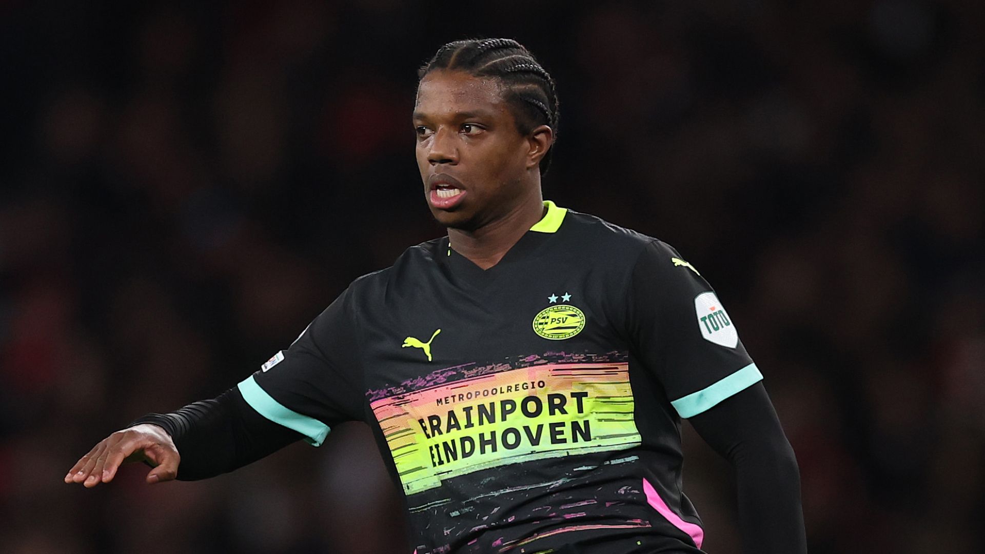 Man Utd receive 'concrete offer' for exiled star currently part of club's bomb squad