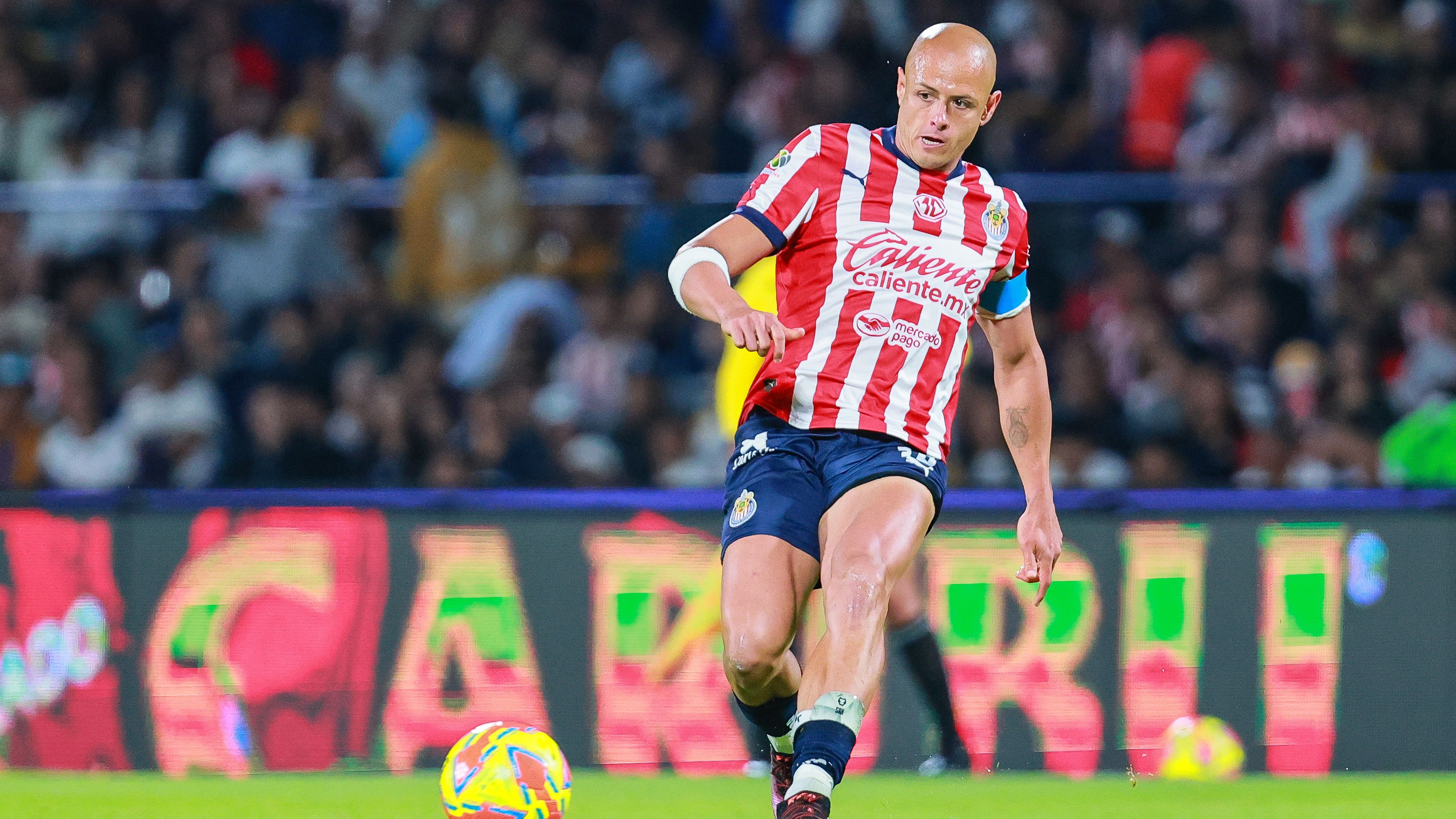 'He should retire now' - Mexican media criticize Javier 'Chicharito' Hernández for poor form and off-field issues