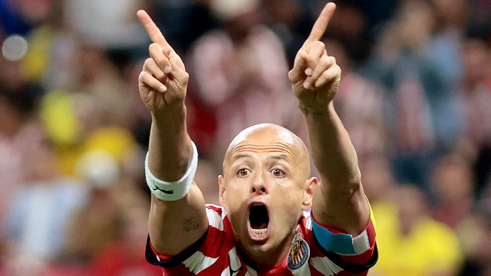 'He should retire now' - Mexican media criticize Javier 'Chicharito' Hernández for poor form and off-field issues