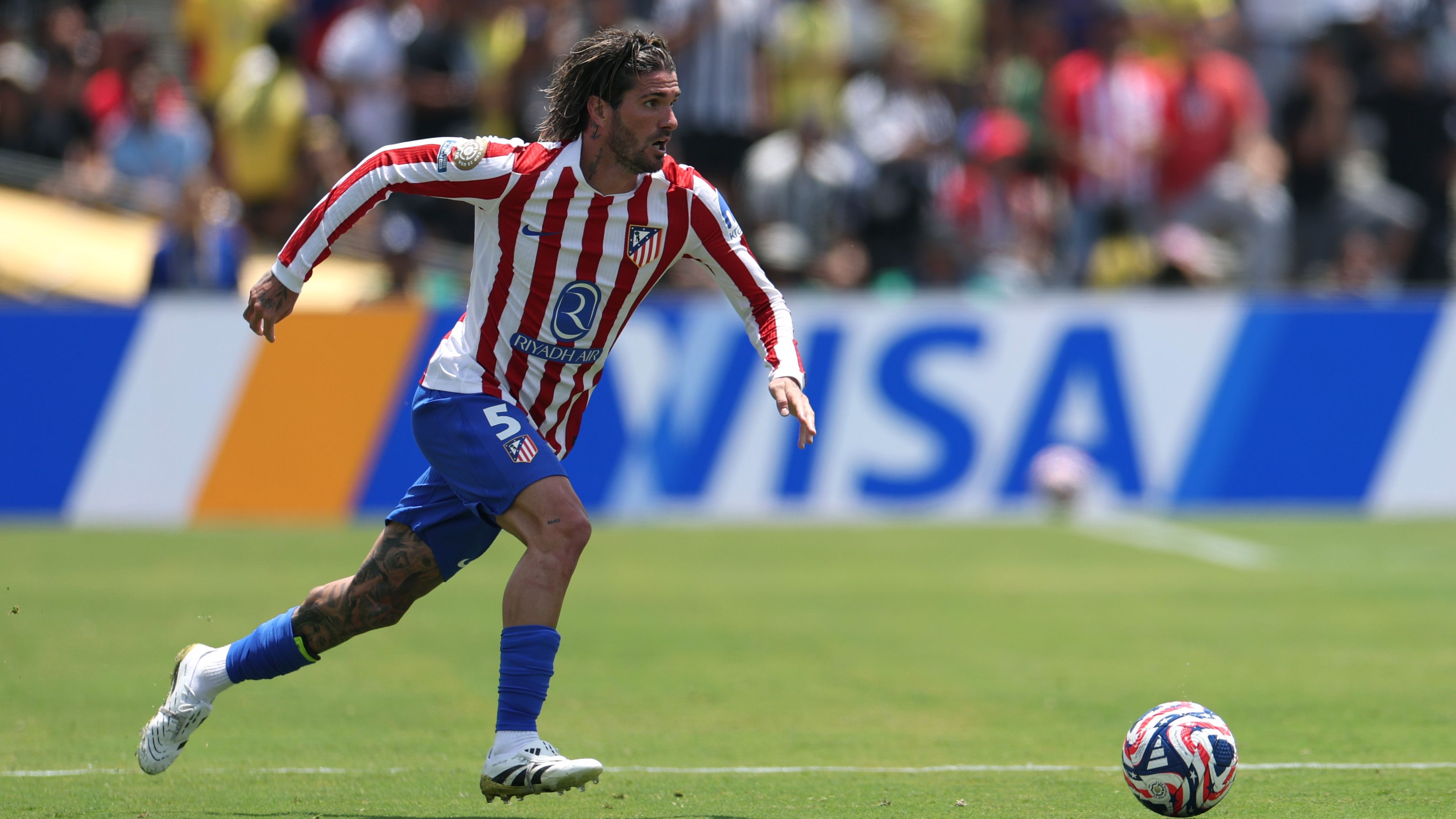 'Is he thinking about leaving the national team?' - Rodrigo De Paul's move to Inter Miami less than a year before the World Cup sparks criticism within Argentina media