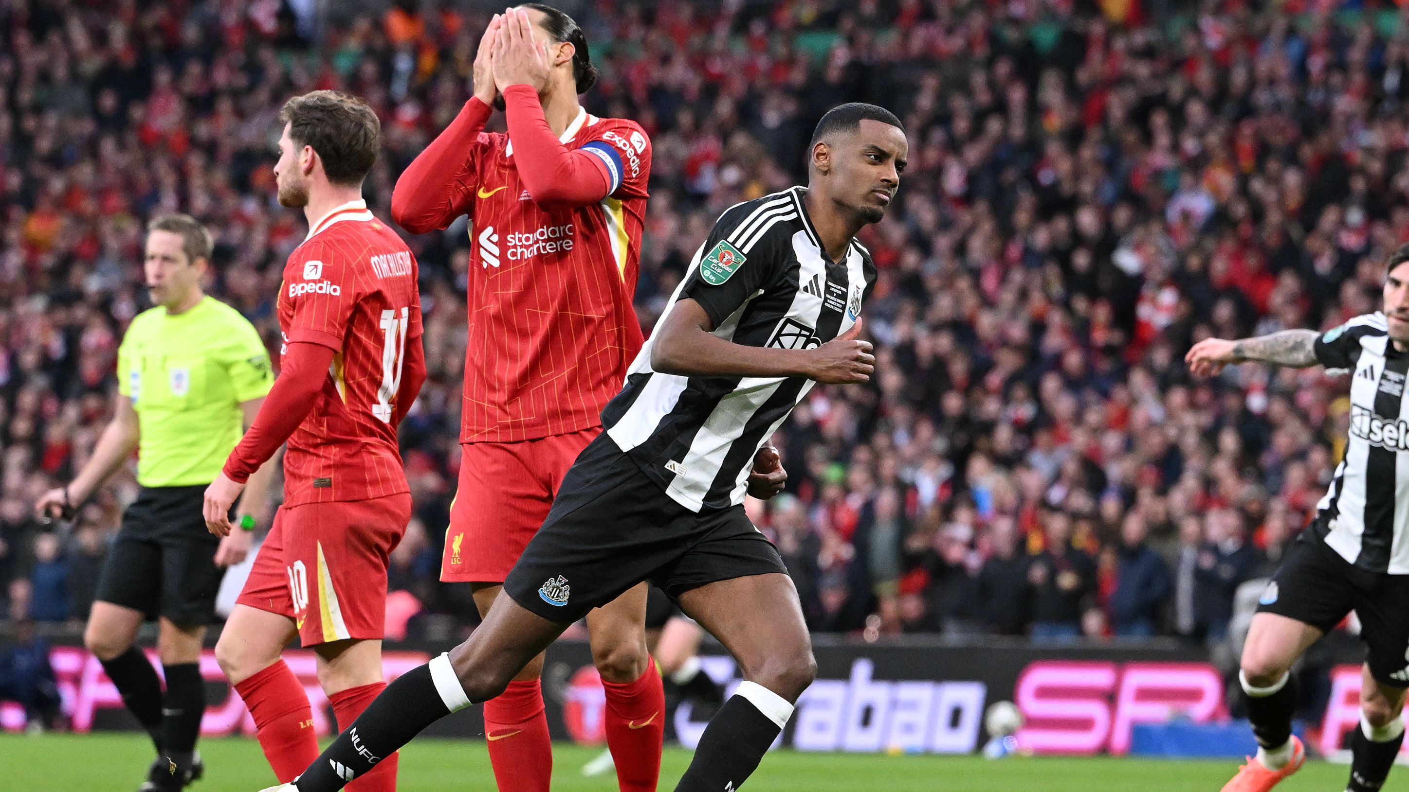 Newcastle 'braced' for £130m offer from Liverpool for Alexander Isak as details of agent talks emerge