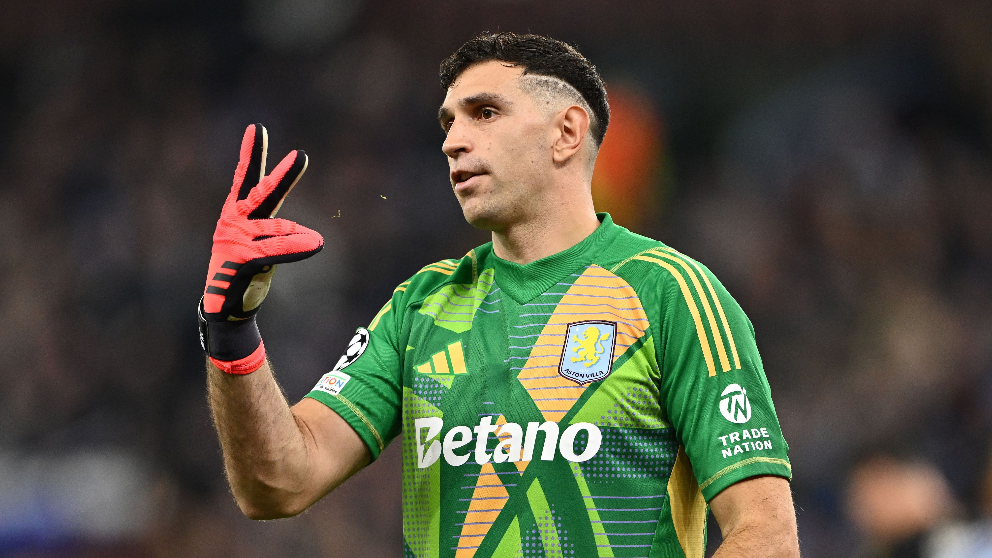 Man Utd finally make Emi Martinez move! Red Devils open talks with Aston Villa for Argentina goalkeeper following Andre Onana injury