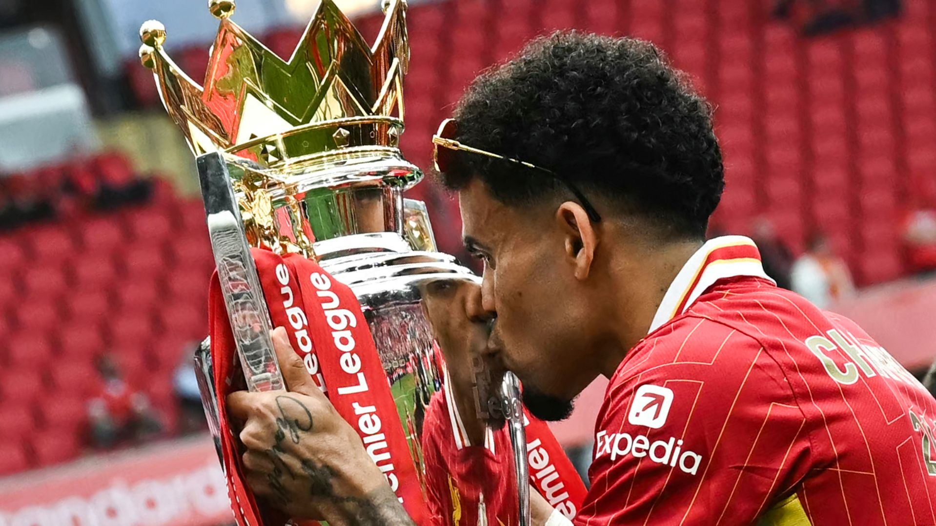 Luis Diaz video chat with Vincent Kompany revealed as Bayern Munich plot third bid to beat Barcelona to Liverpool star