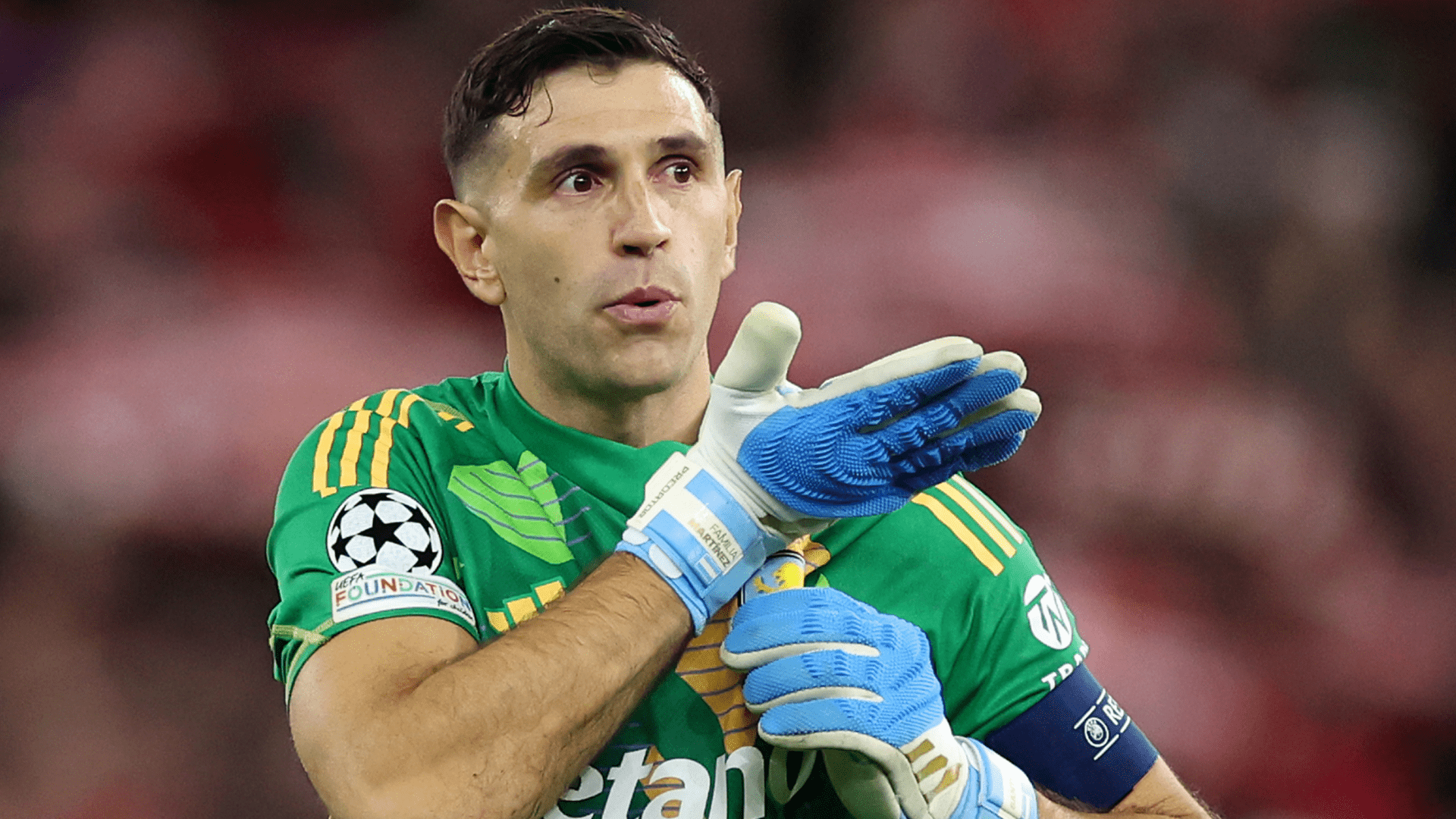 Man Utd to get their man?! Red Devils close in on deal to land Aston Villa goalkeeper Emi Martinez amid stunning release clause revelation
