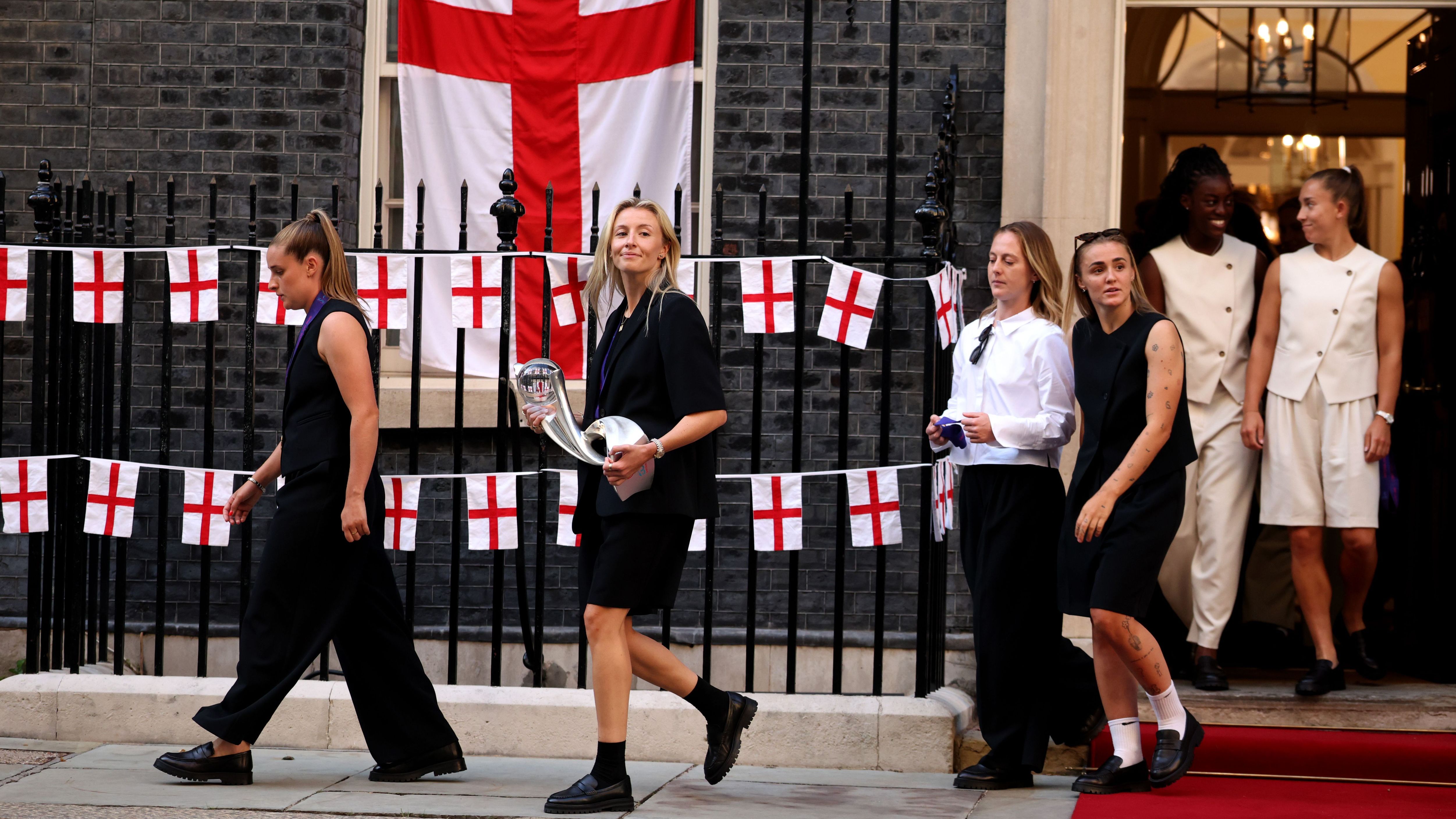 Lionesses enjoy Downing Street reception after making triumphant return to UK following Euro 2025 success