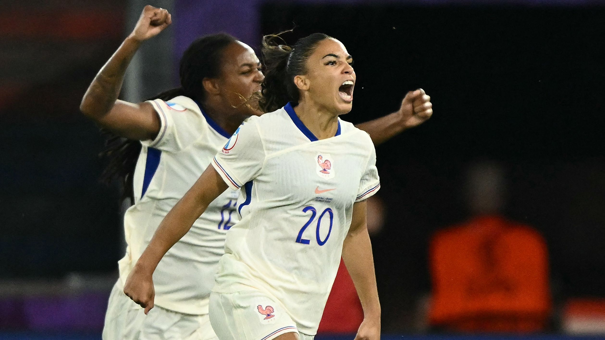Delphine Cascarino’s clutch brace helps France come from behind to beat the Netherlands and secure top spot ahead of England in Euro 2025 group