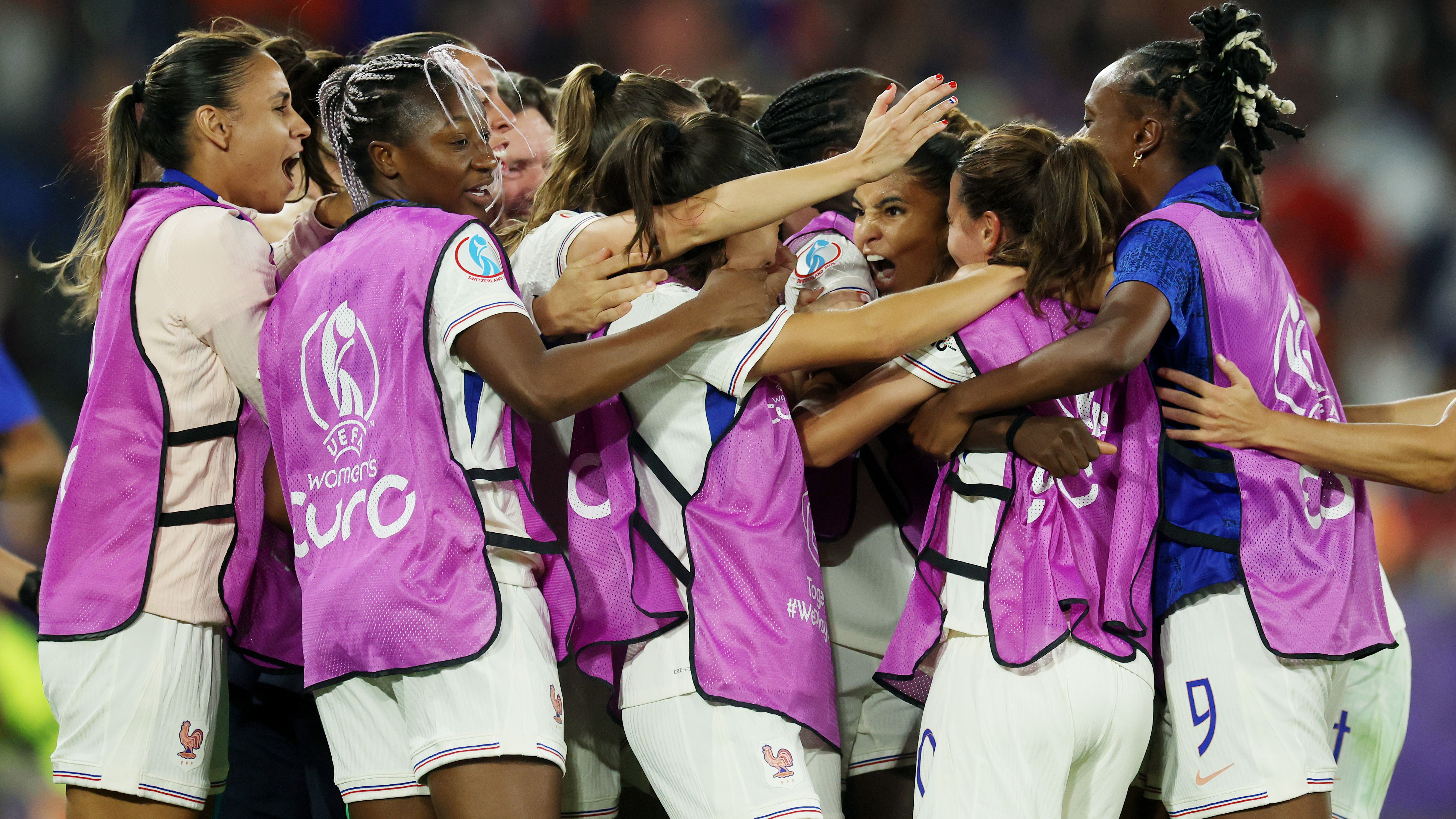 Delphine Cascarino’s clutch brace helps France come from behind to beat the Netherlands and secure top spot ahead of England in Euro 2025 group