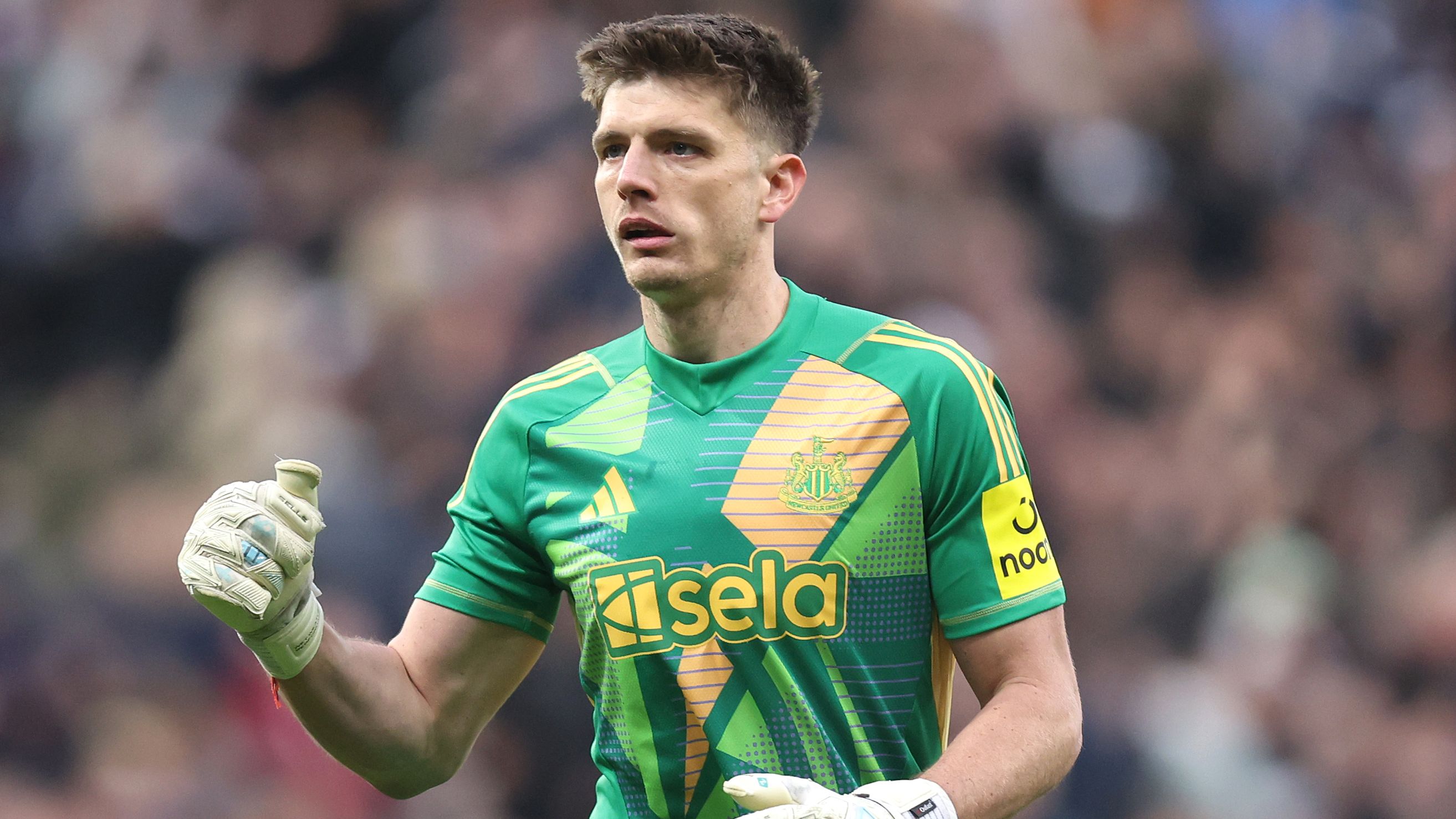 Man Utd considering shock move for Nick Pope as Andre Onana replacement with Newcastle advancing on deal for Aaron Ramsdale