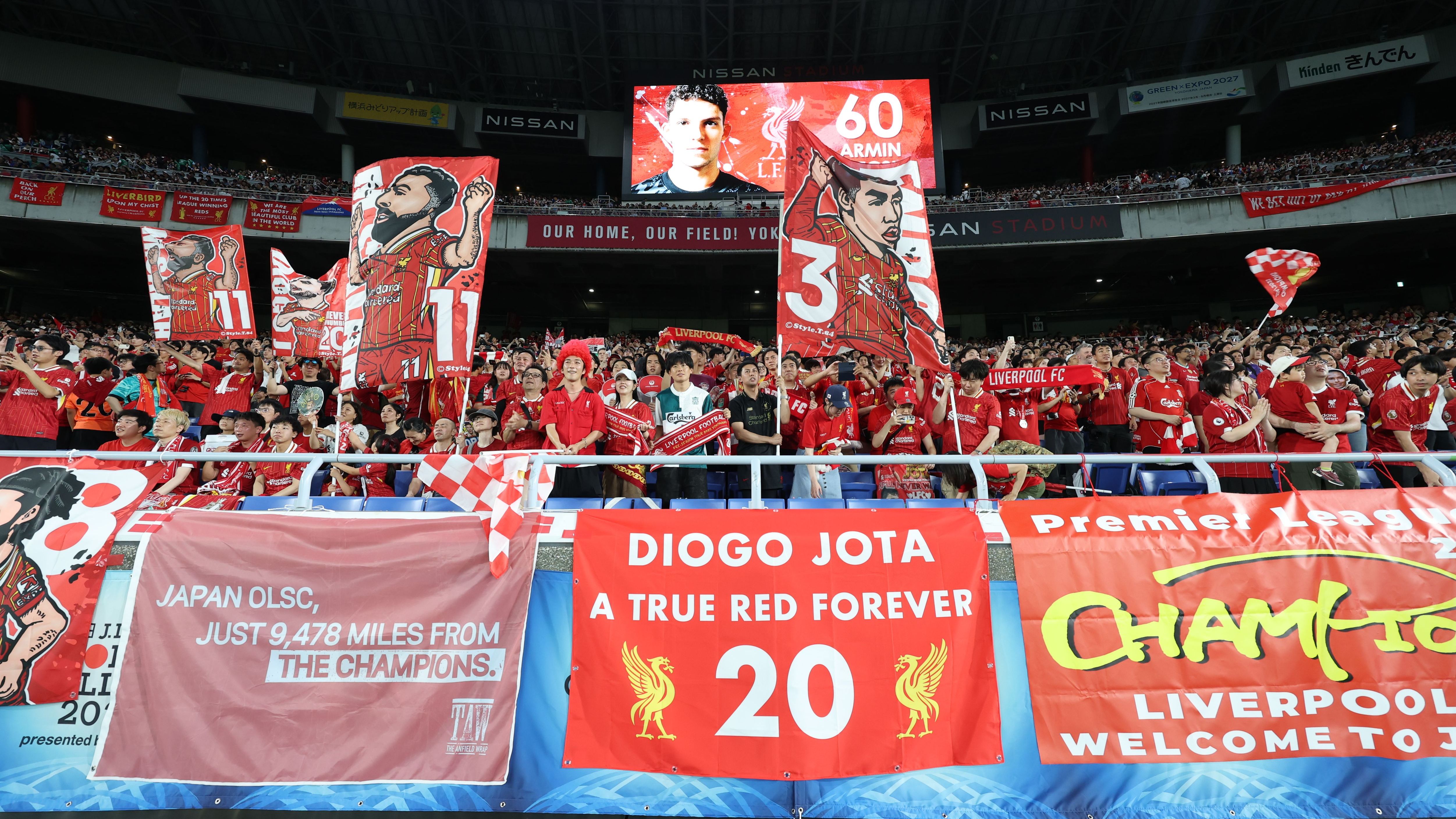 Liverpool legend Ian Rush takes part in moving Diego Jota tribute at Nissan Stadium in Yokohama as fans create incredible phone light backdrop