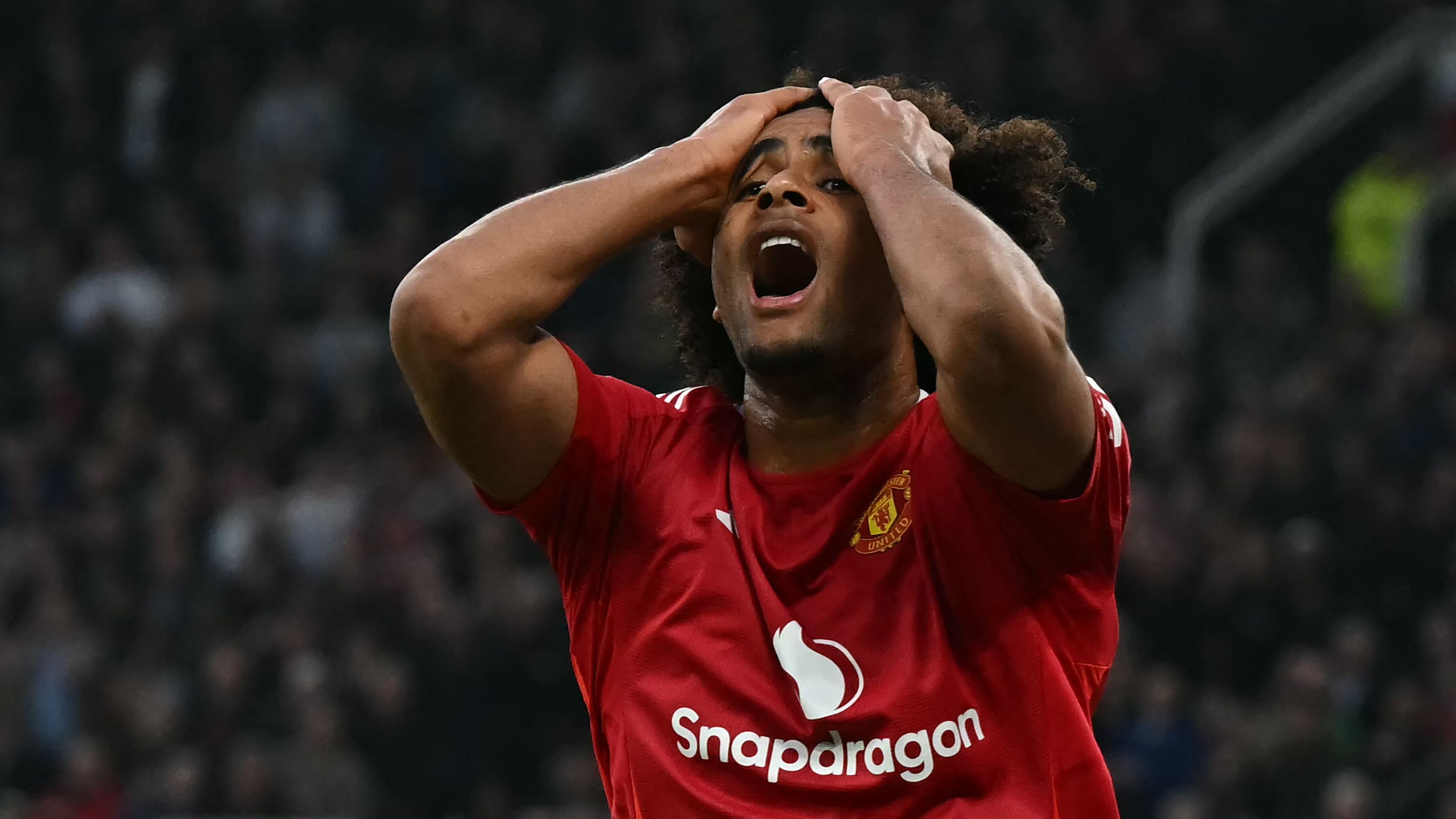 Joshua Zirkzee 'not worried' about Man Utd's hunt for new striker and reveals key area he must improve in under Ruben Amorim