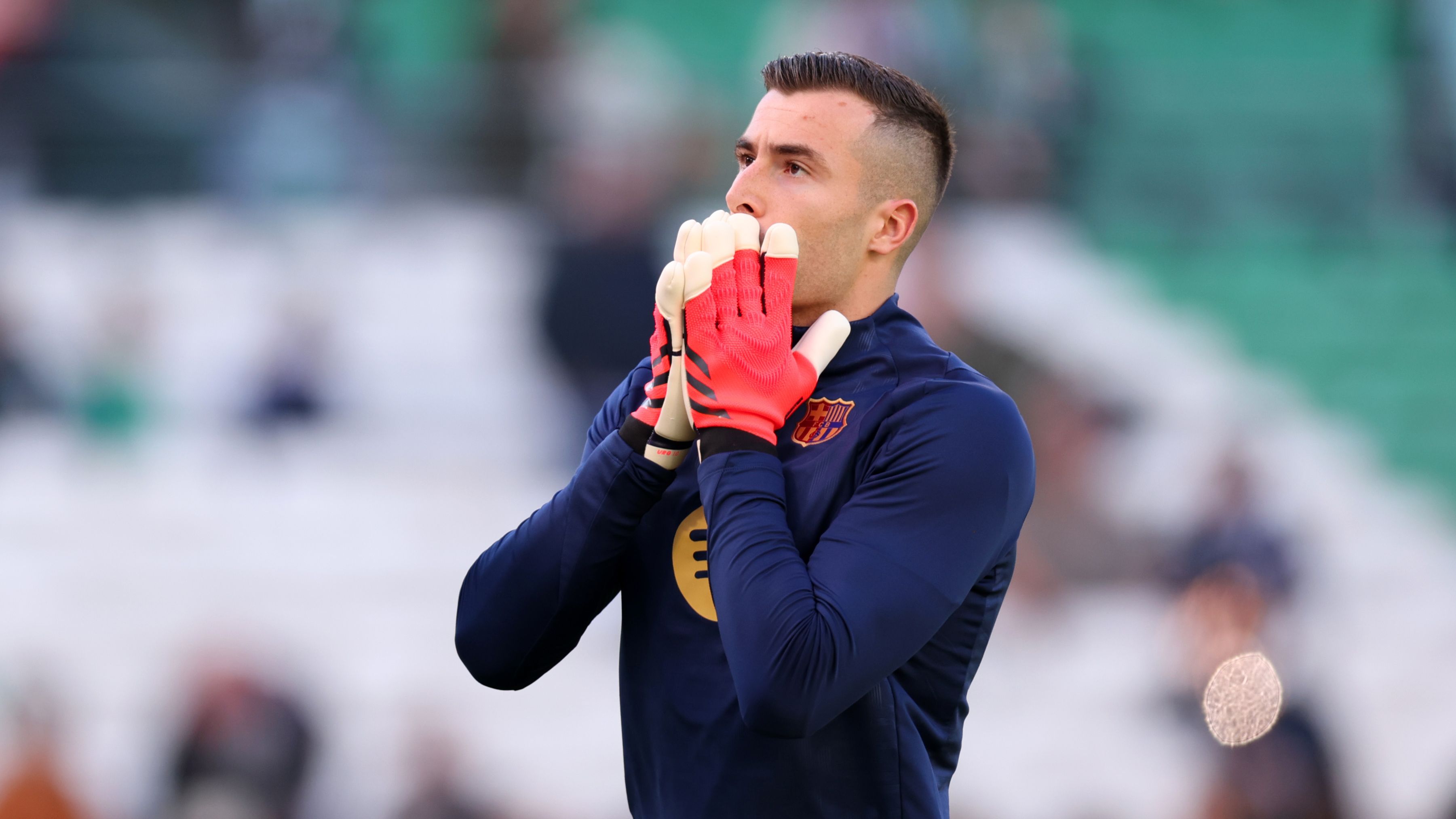 Inaki Pena left waiting on future decision as Barcelona block goalkeeper's transfer due to Joan Garcia registration uncertainty