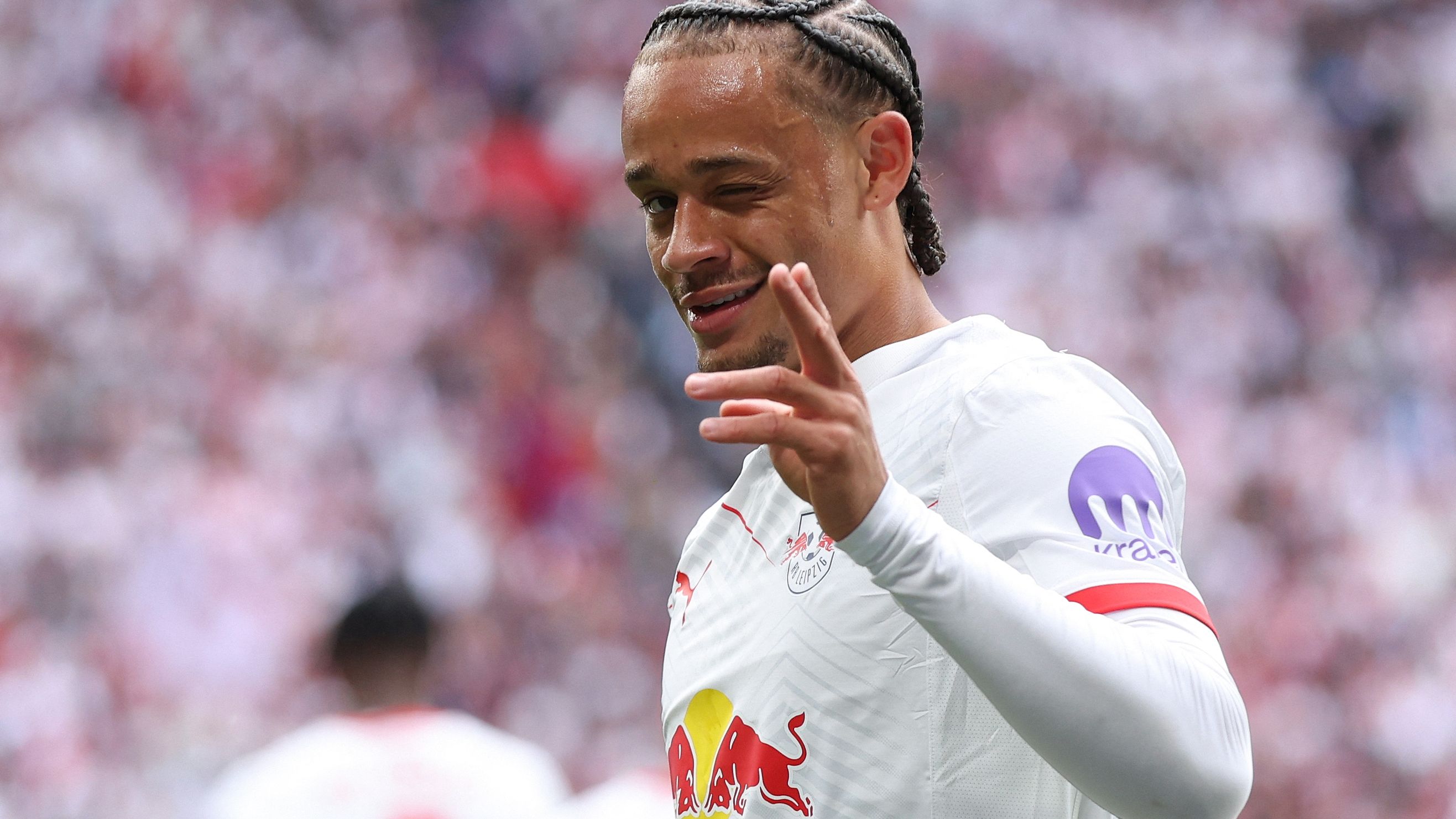 Xavi Simons removes RB Leipzig from Instagram bio as Netherlands star bids to complete transfer to Chelsea