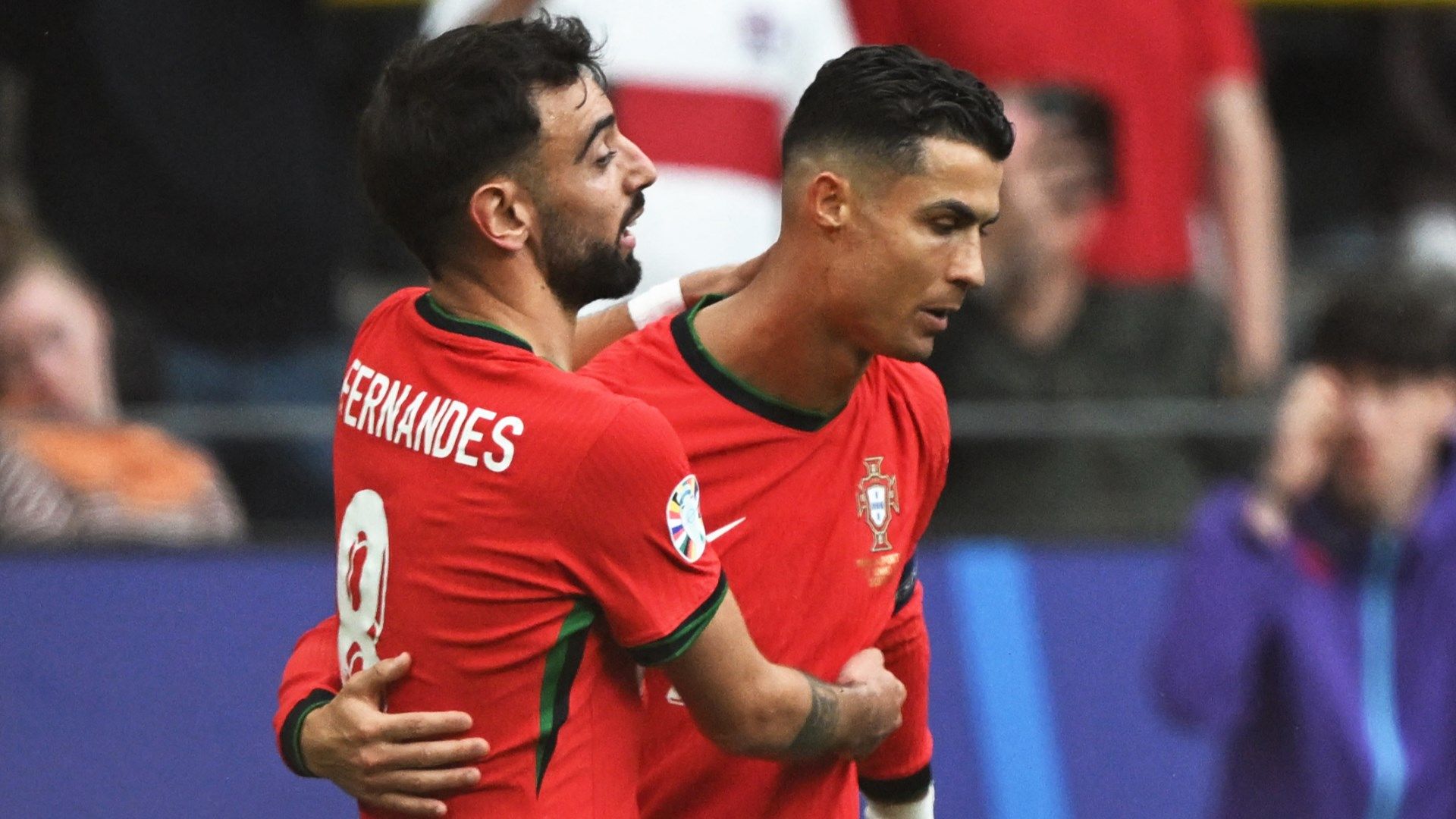 Bruno Fernandes's stance on Al-Nassr transfer revealed after Cristiano Ronaldo's side show interest in Man Utd captain