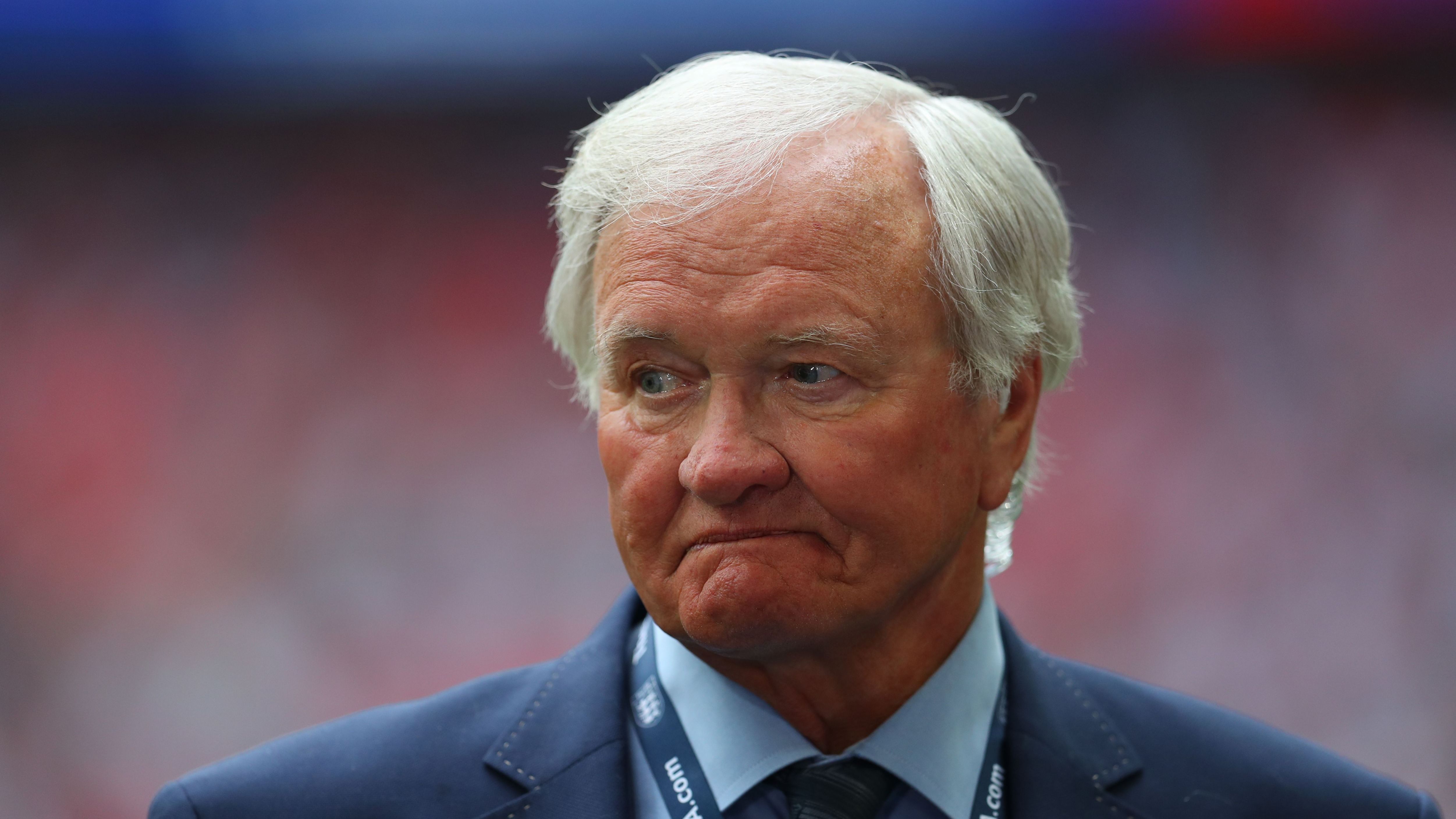 Ex-Man Utd boss claims Bruno Fernandes is right to moan at subpar team-mates and 'would have been as effective as Kevin De Bruyne' if he made Man City move instead