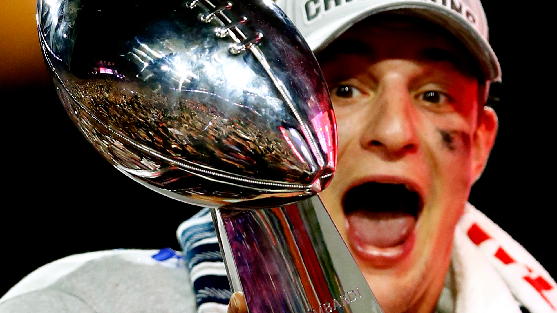 'Dani hates it' - Jarrod Bowen angers wife Dyer with NFL passion as West Ham & England star reveals his favourite American football greats