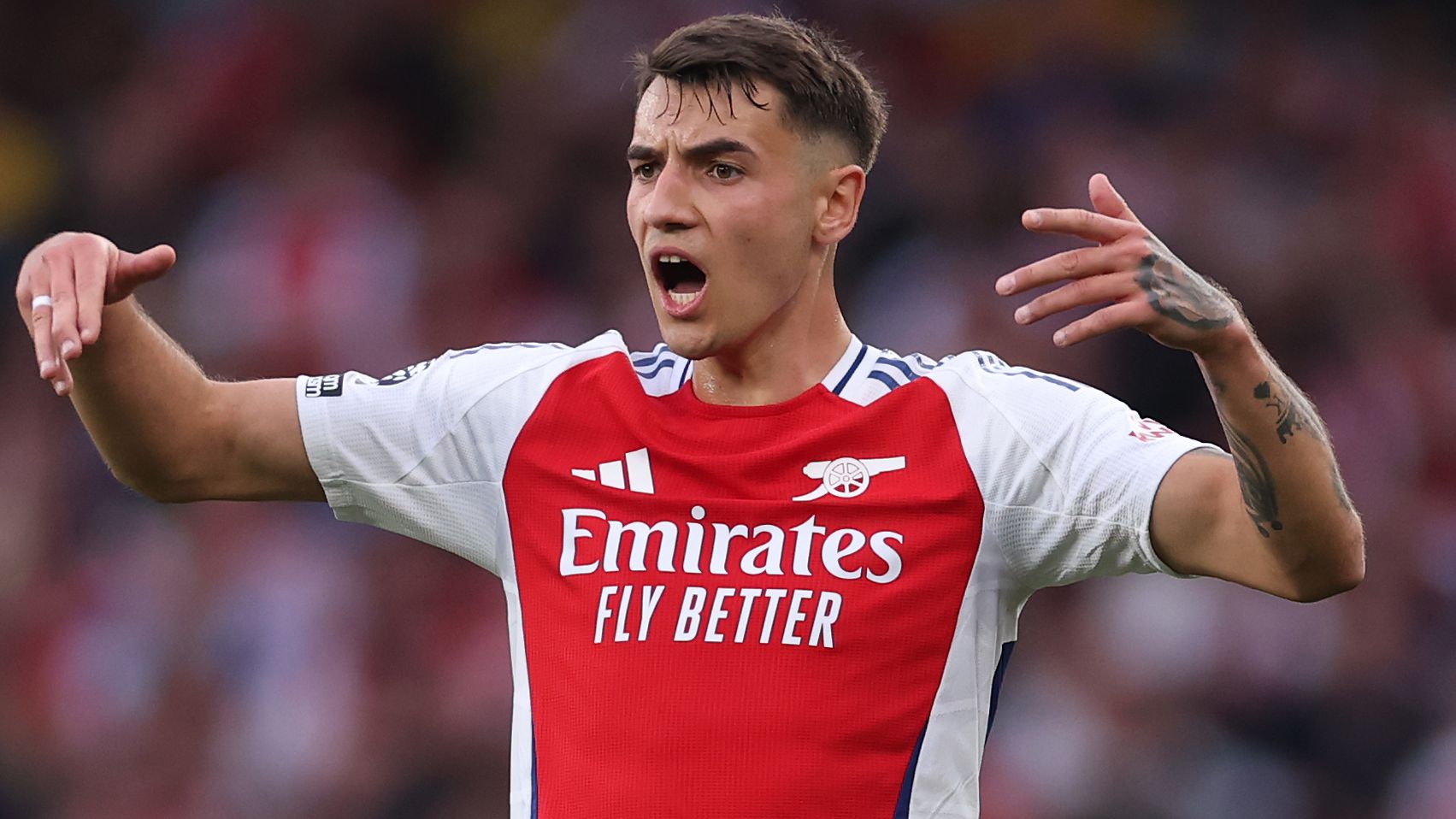 阿森纳出售后卫雅库布·基维尔，却遭葡萄牙豪门拒绝！枪手开价3000万欧元出售后卫雅库布·基维尔