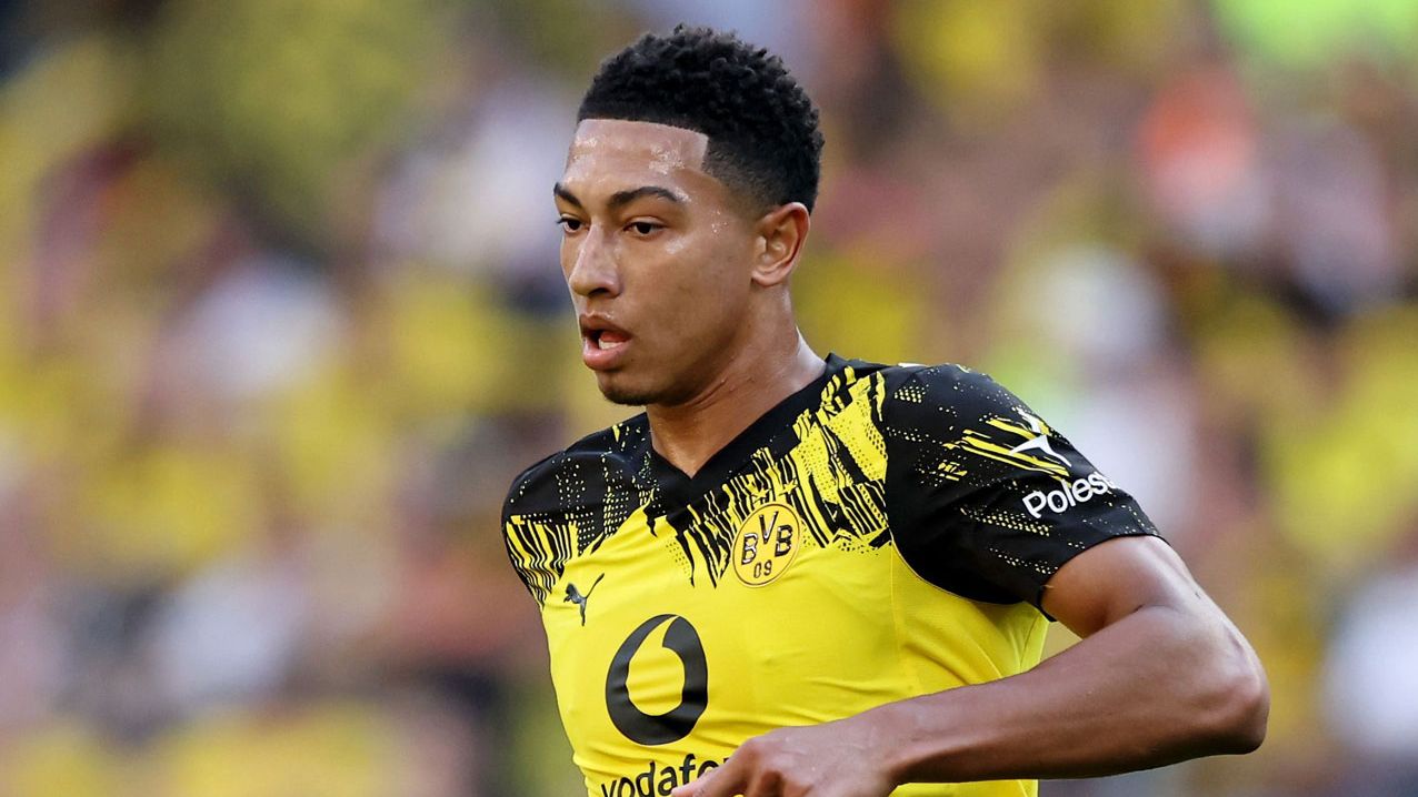 VIDEO: Jobe's hero's welcome! Bellingham given typically raucous greeting by Signal Iduna Park crowd ahead of Borussia Dortmund home debut