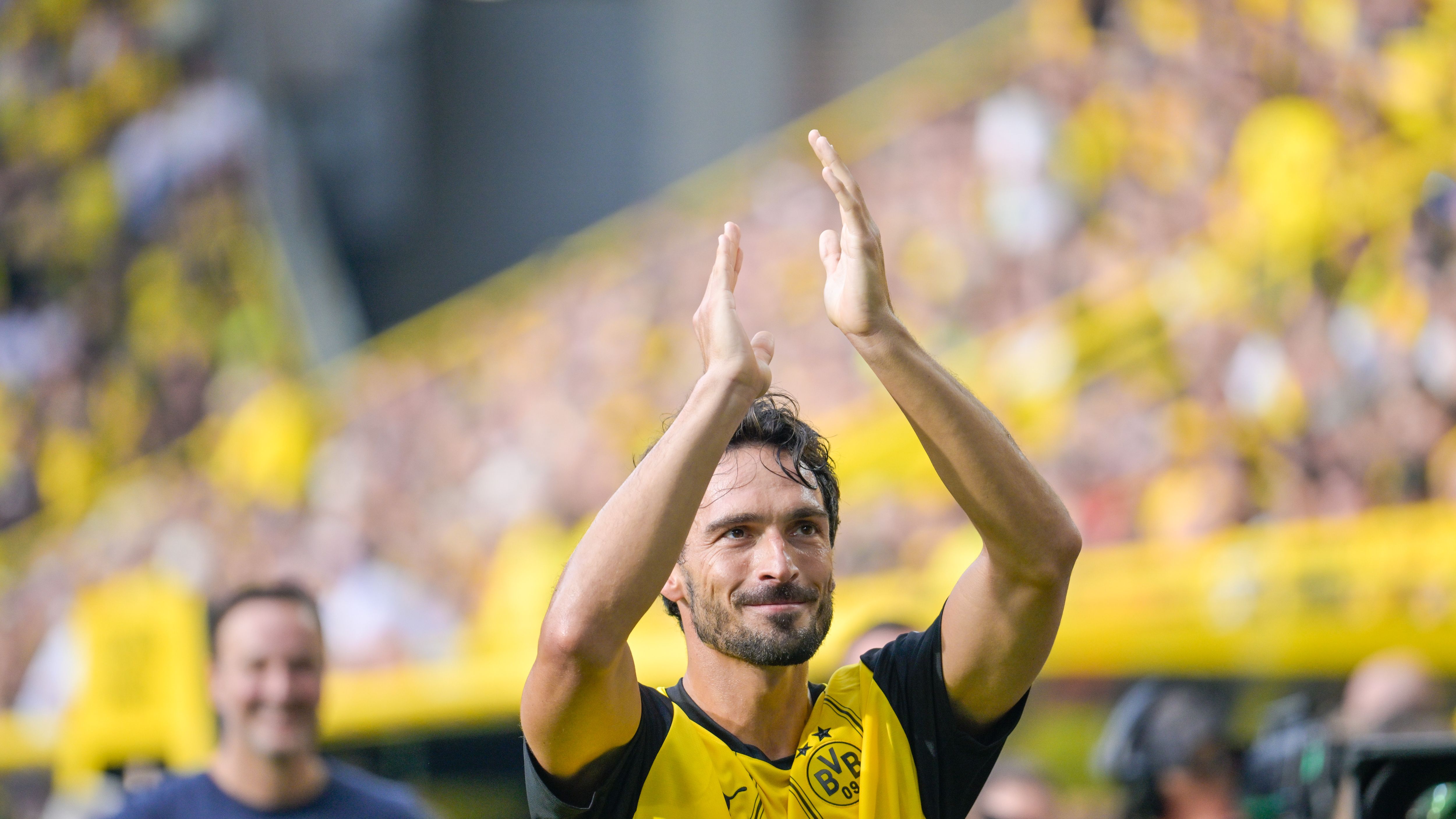 Mats Hummels revels in 'perfect' Borussia Dortmund farewell as team-mate left 'a little sad' that Germany hero's career is over