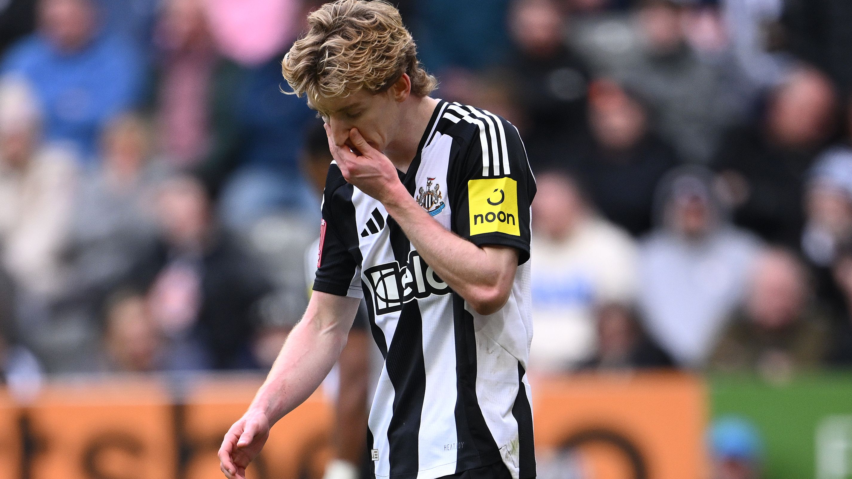 ANOTHER Newcastle blow as Anthony Gordon suffers injury scare in pre-season clash with Atletico Madrid as Magpies continue hunt for new striker