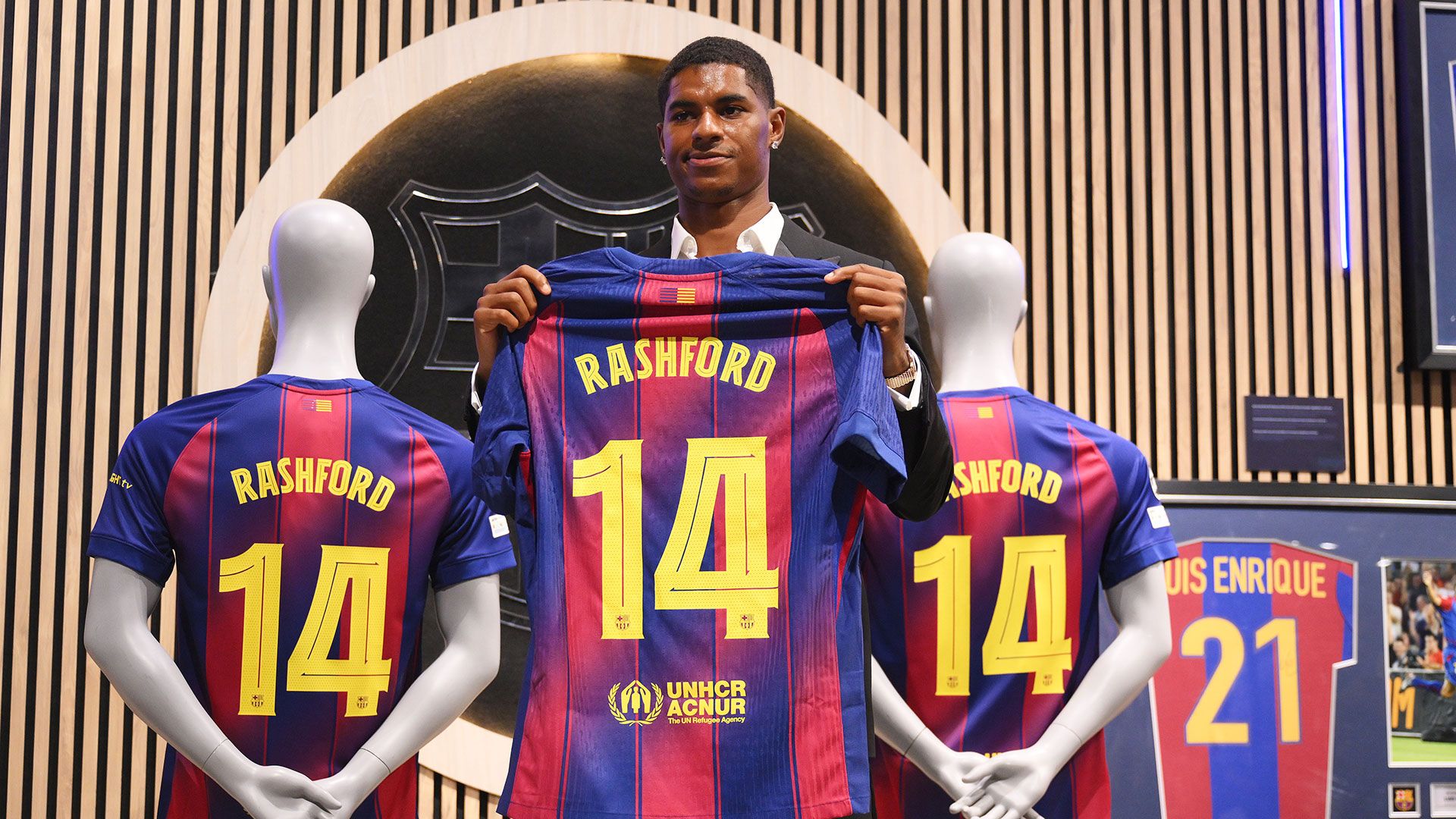 Barcelona's new plan for Marcus Rashford! Hansi Flick sees Man Utd loanee as No.9 option as registration scramble continues