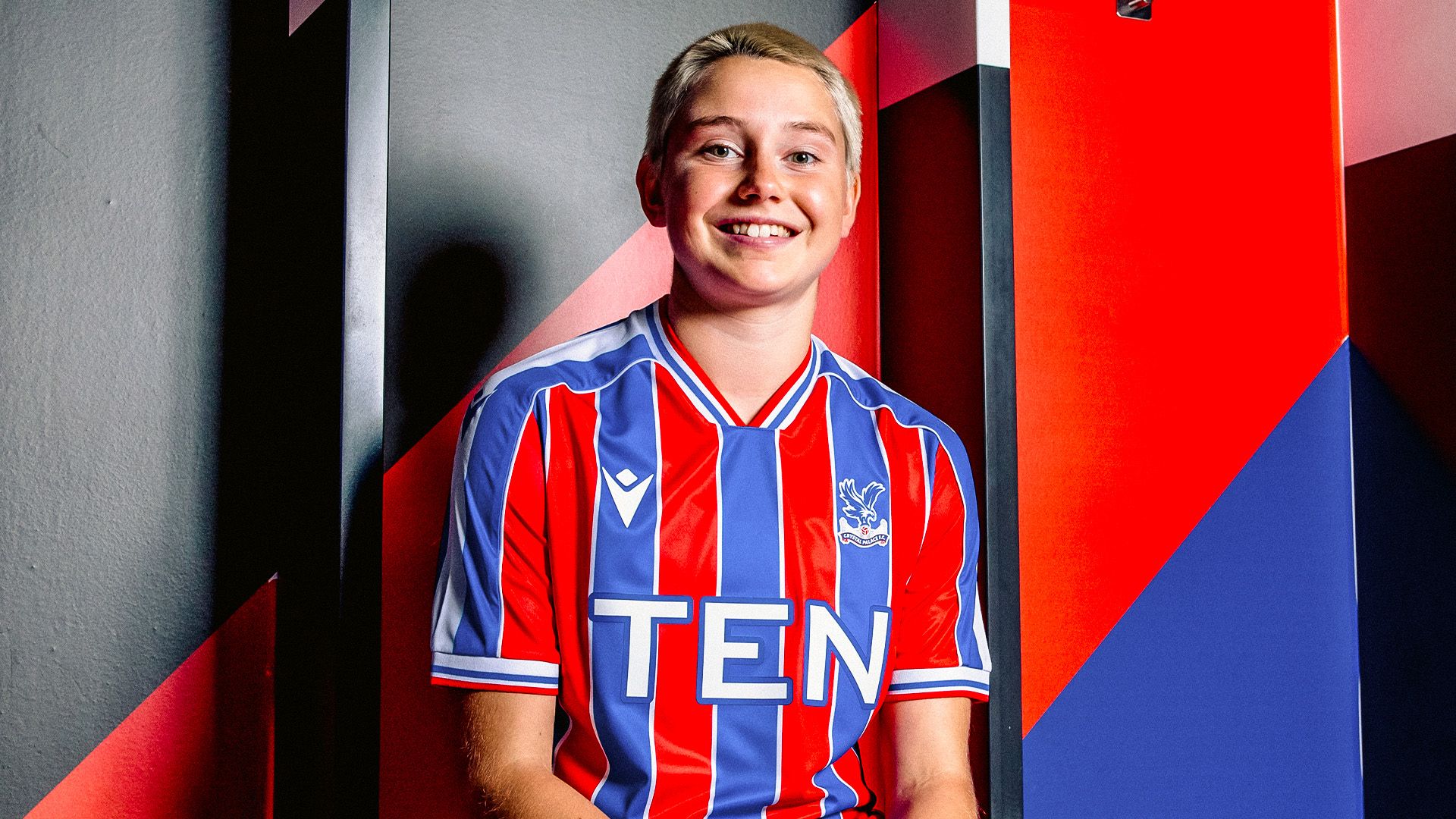 Crystal Palace sign 17-year-old Chelsea wonderkid Lola Smith on loan deal for the 2025-26 season
