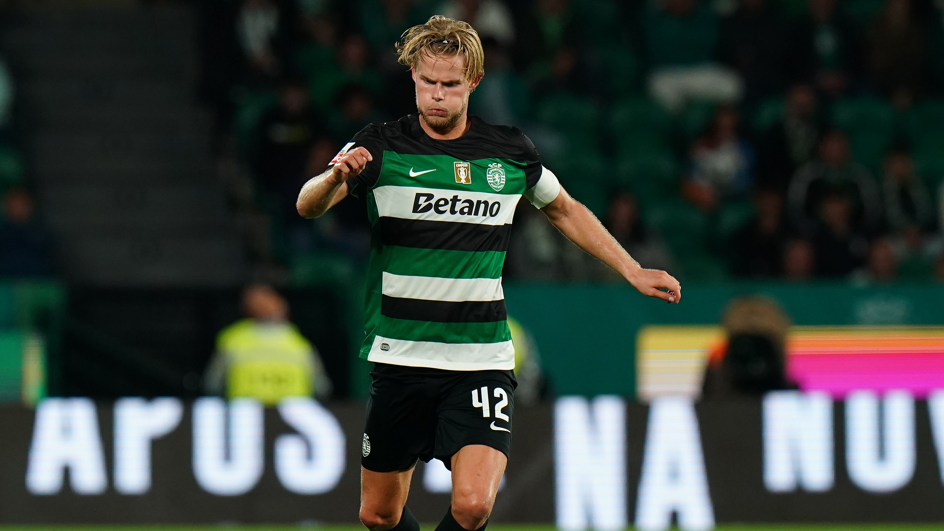 Benjamin Sesko, Gianluigi Donnarumma and six players Man Utd should sign to keep Bruno Fernandes happy after 'lazy' criticism