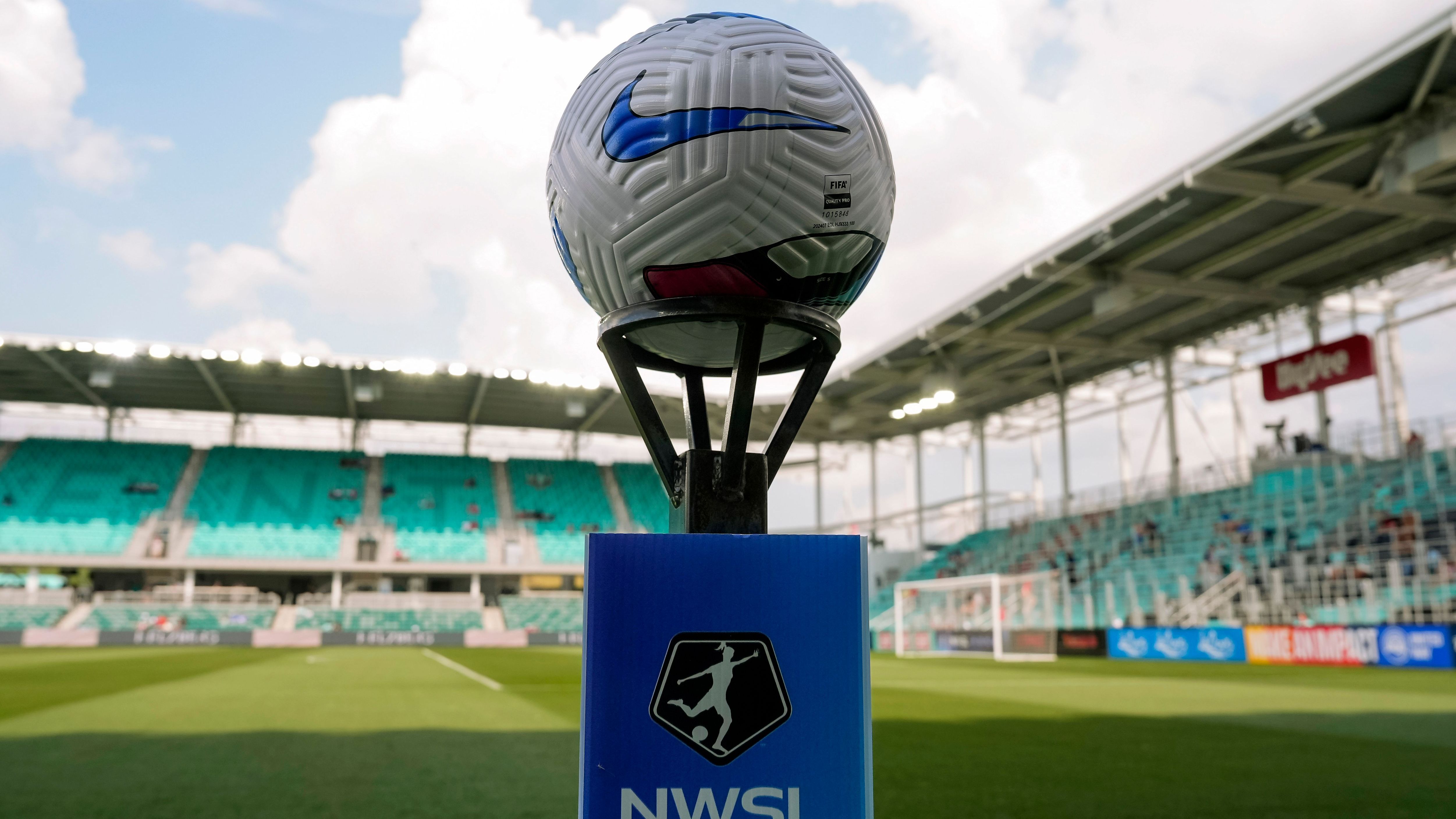 Chicago Stars FC name Martin Sjögren head coach; assistant Anders Jacobson will serve as interim until 2026