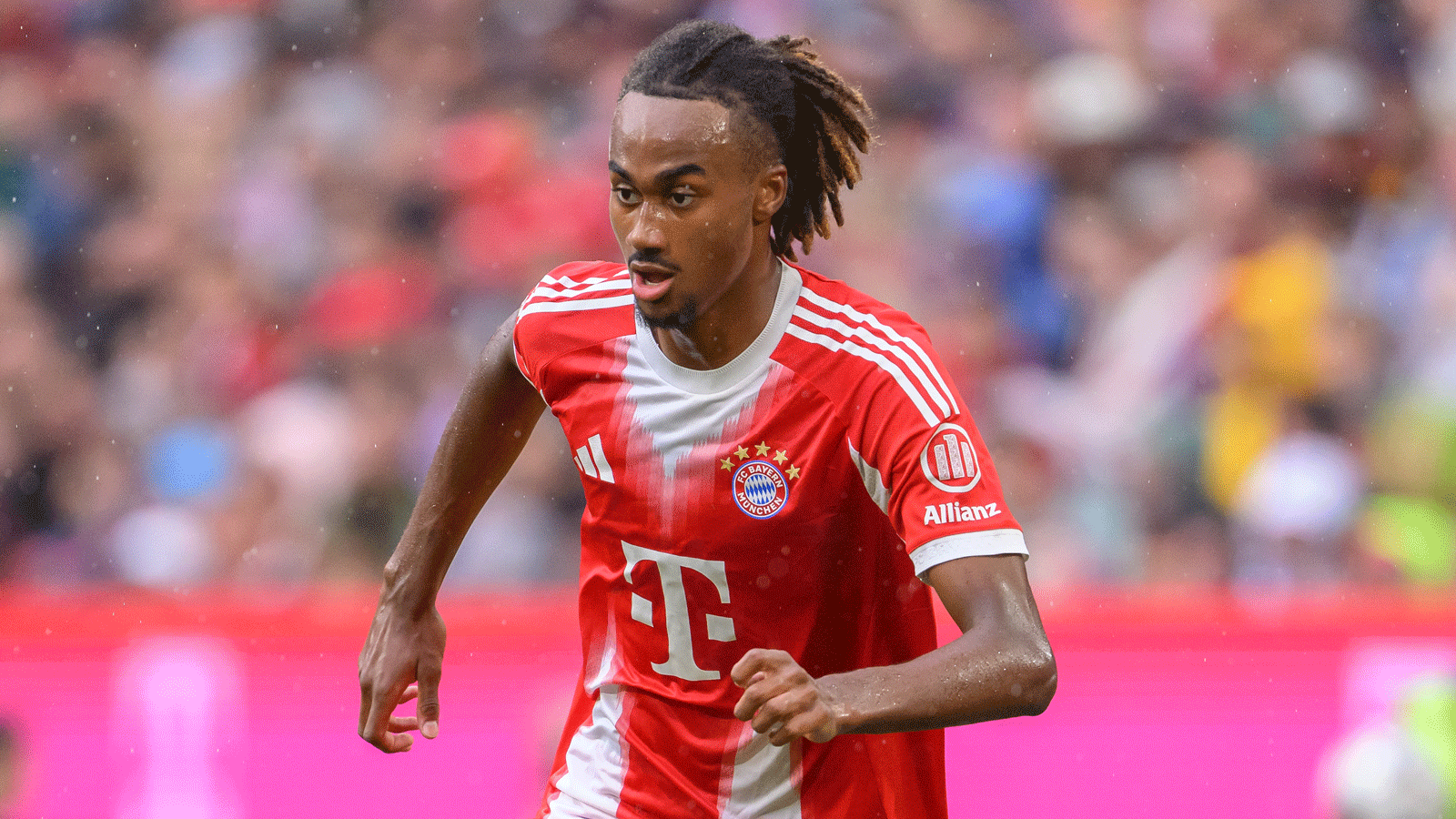 Jonah Kusi-Asare, your time is now! Bayern tell young striker they will not be loaning him out as he is set to play second fiddle to Harry Kane in 2025/26