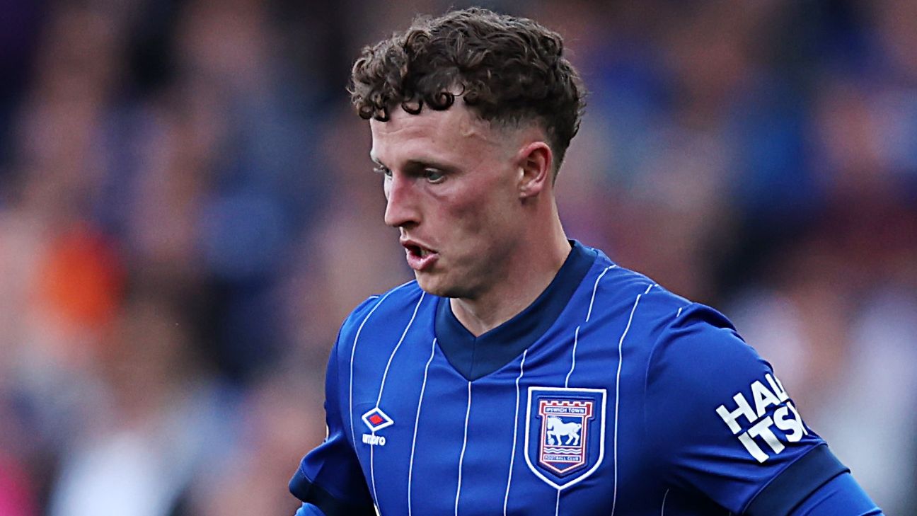 Wrexham smash club record deal again to land £10m star as Wales international heads for medical with Ryan Reynolds and Rob McElhenney's side