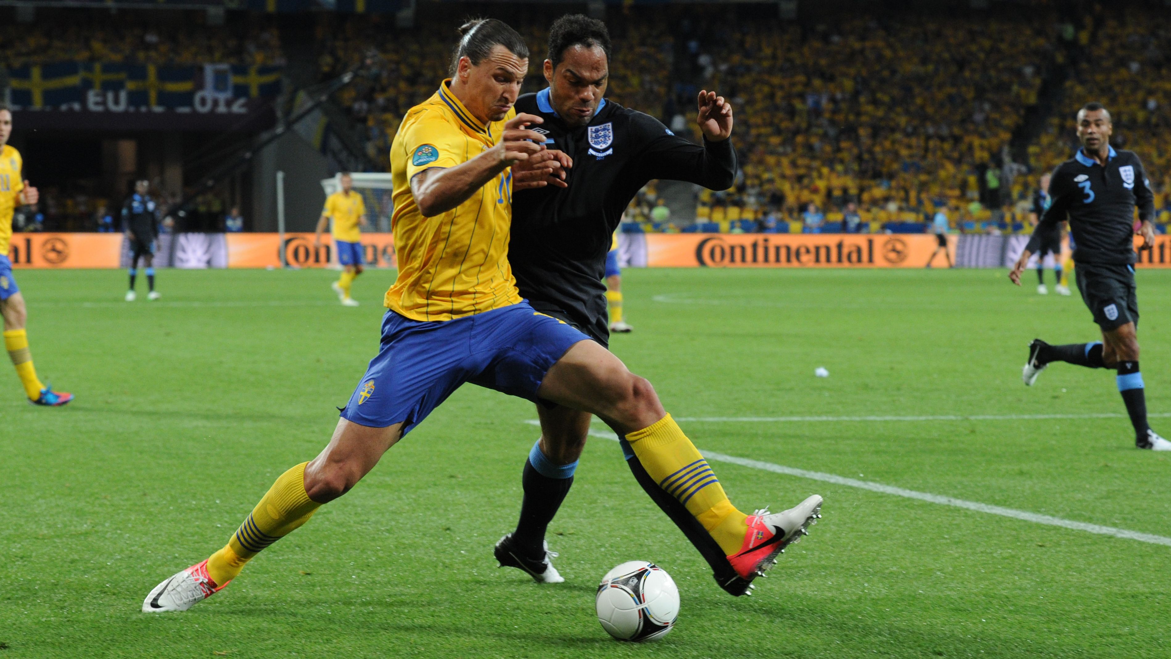 'David Silva on steroids!' - Lionel Messi given top billing ahead of Cristiano Ronaldo as Joleon Lescott reveals how attempt to smash Barcelona legend backfired spectacularly