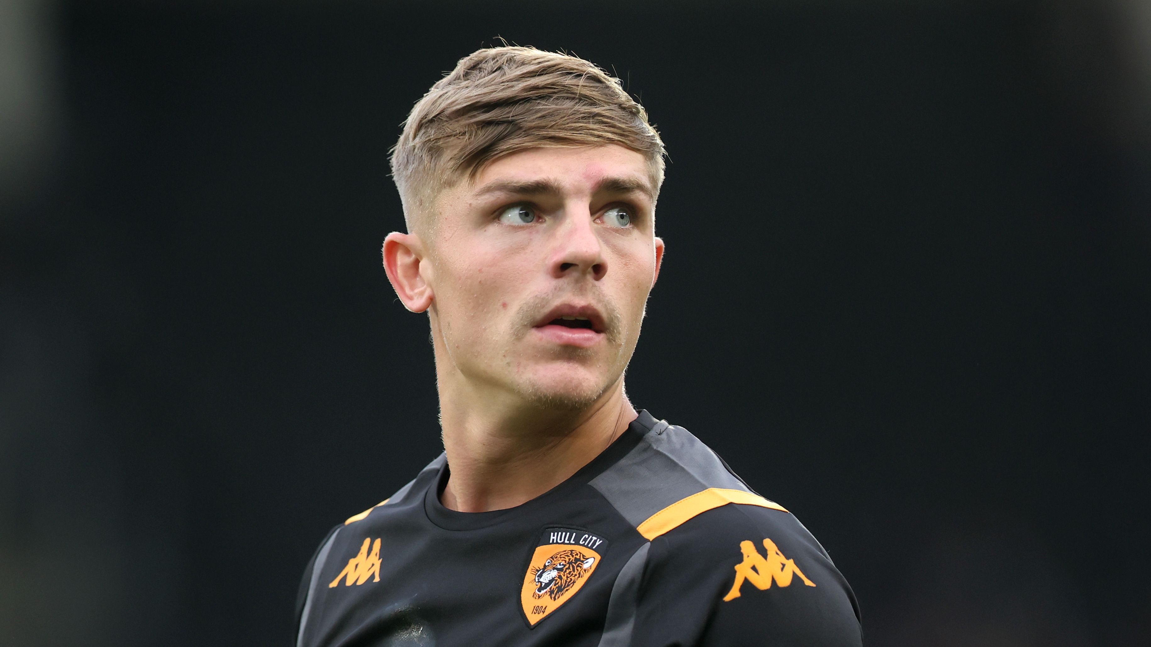 Hull City hand forgotten Man Utd defender one-year contract after successful trial spell despite suspended jail sentence