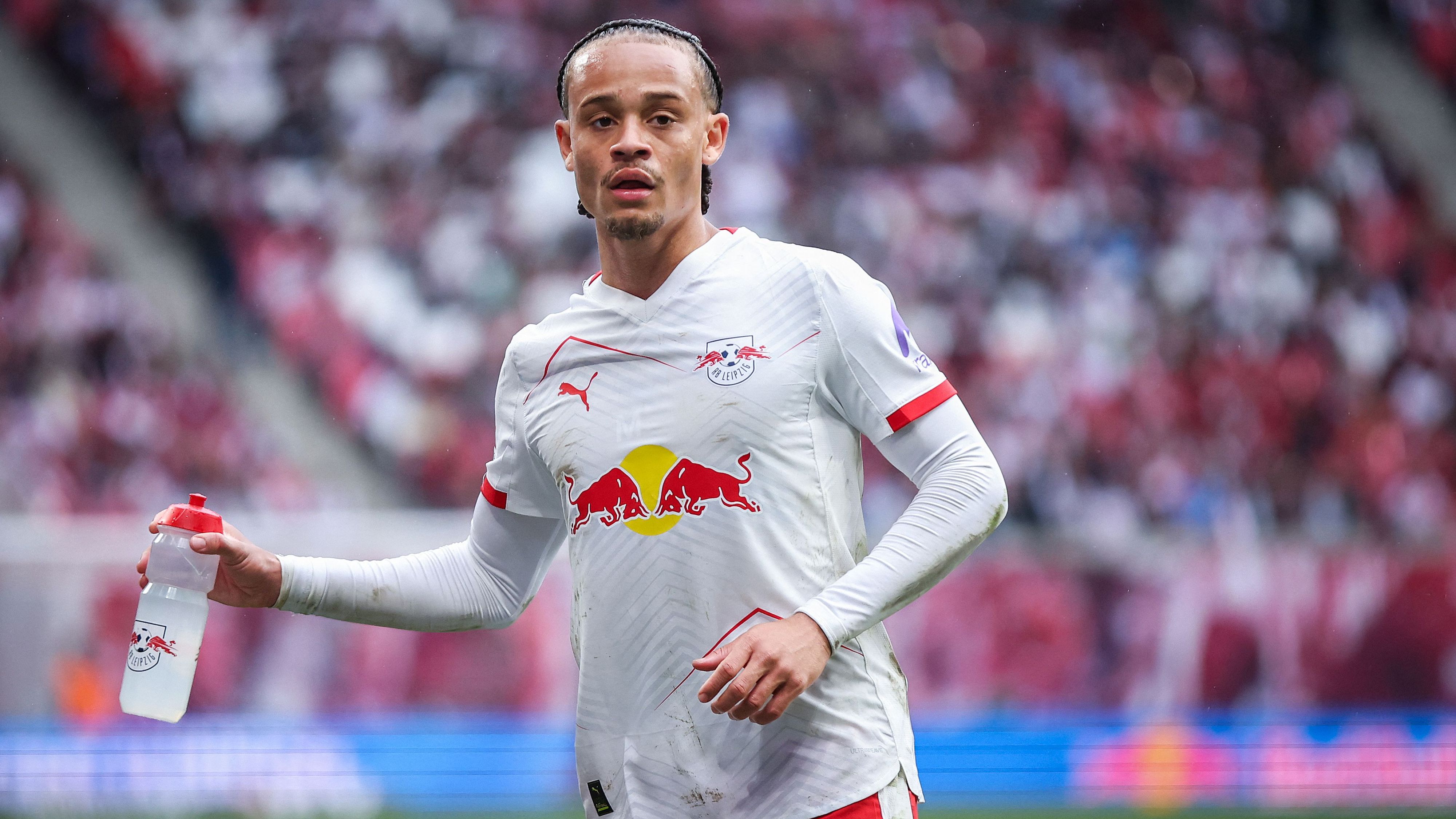 Bayern Munich make late move to rival Chelsea's transfer interest in Xavi Simons - but attacker's mind is already made up
