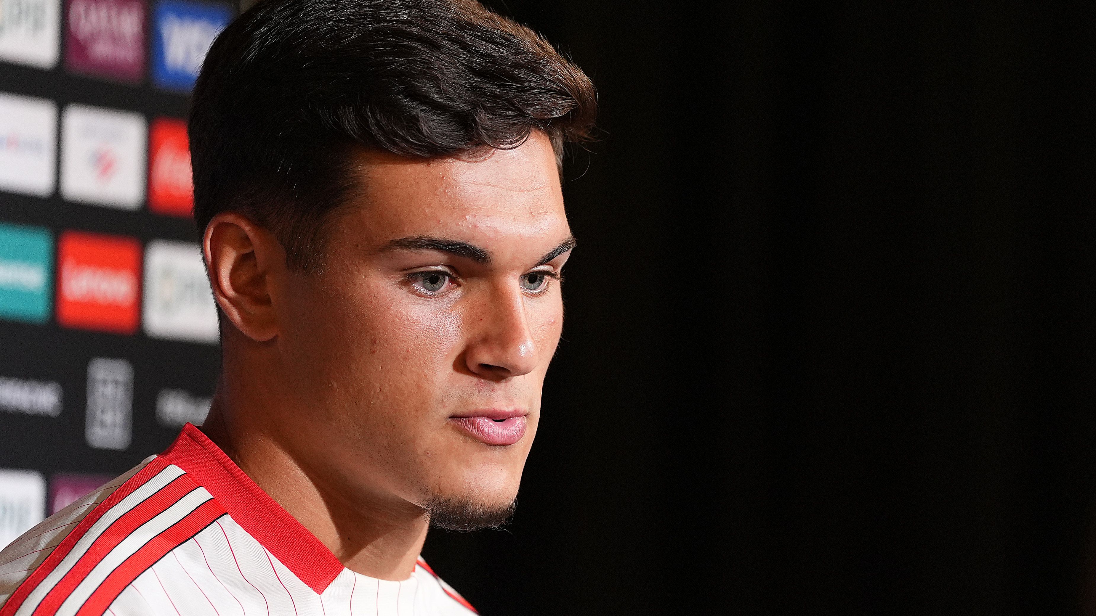 Barcelona start talks with Benfica teenager's agent as sporting director Deco considers offer for centre-back