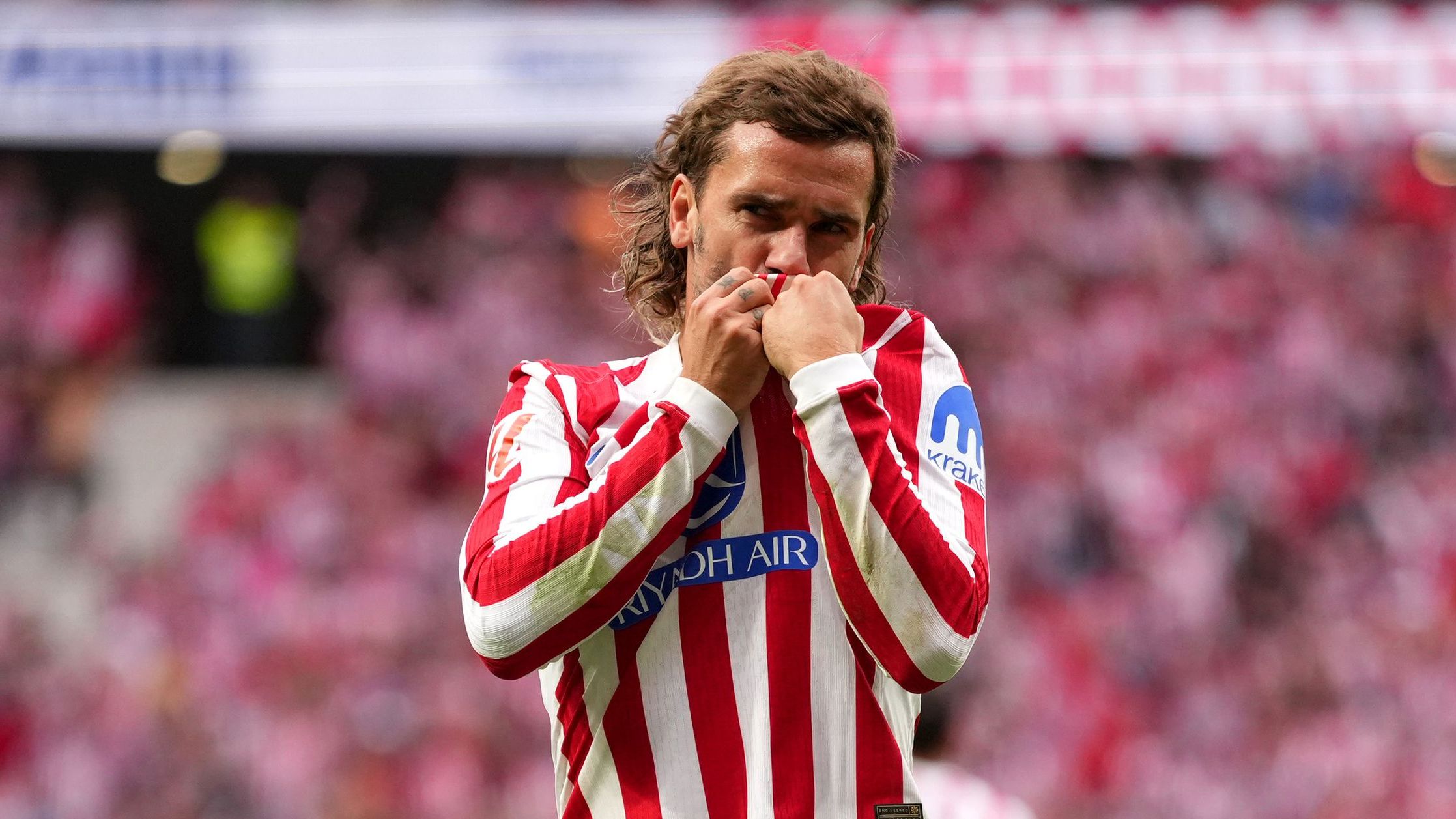 'It's crazy!' - Antoine Griezmann becomes first ever to reach 200 Atletico Madrid goals as coach Diego Simeone expresses love for forward and his 'ageless talent'