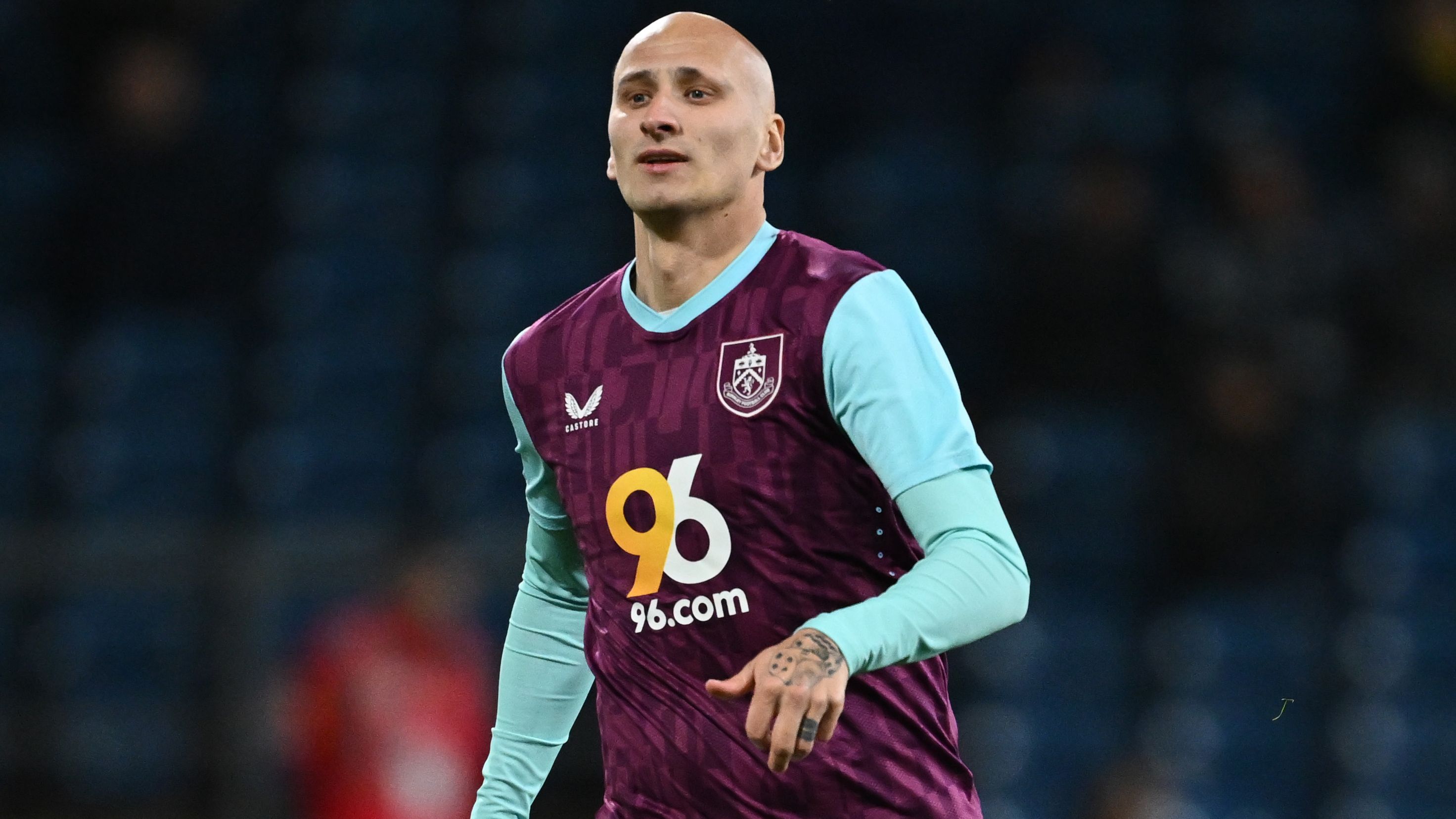 Jonjo Shelvey joins third-tier Middle Eastern side as ex-England international heads abroad again