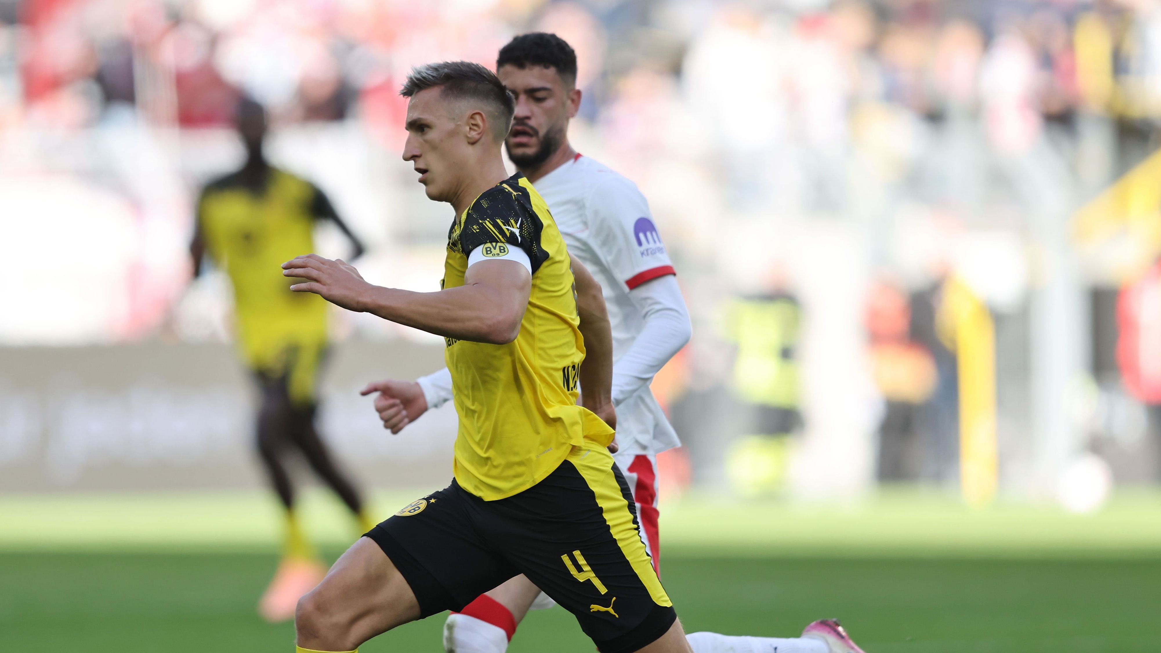 Nico Schlotterbeck warned not to delay contract decision 'indefinitely' as Borussia Dortmund chief addresses Bayern Munich and Liverpool interest