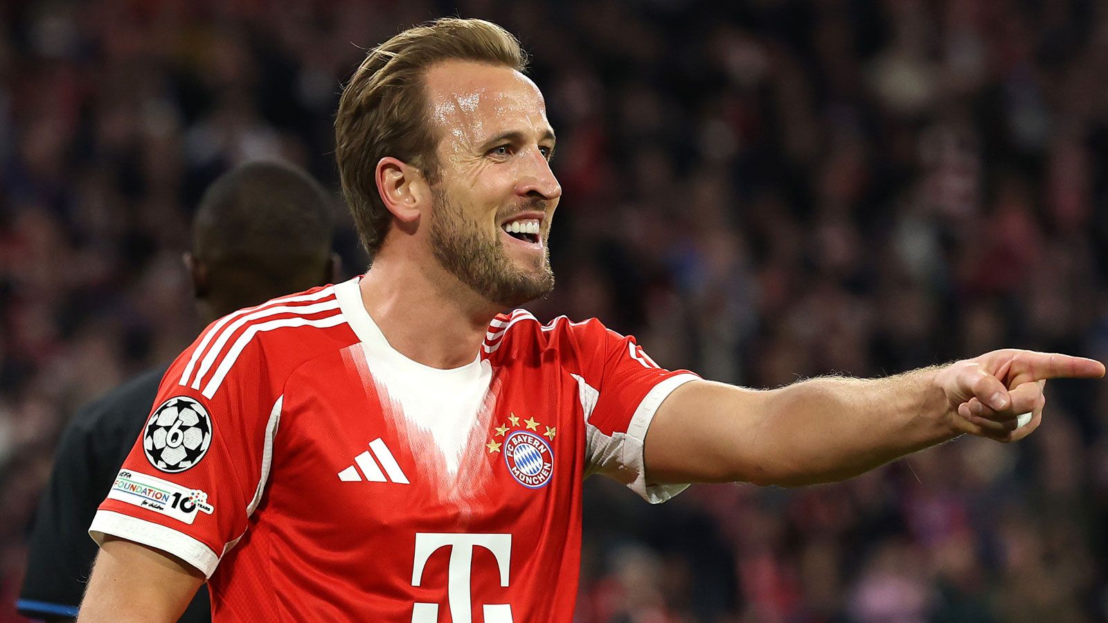 Ex-Man Utd coach claims he'd 'chop a hand off' to get Harry Kane to Old Trafford - but explains why Ruben Amorim won't launch 2026 transfer swoop for Bayern Munich striker