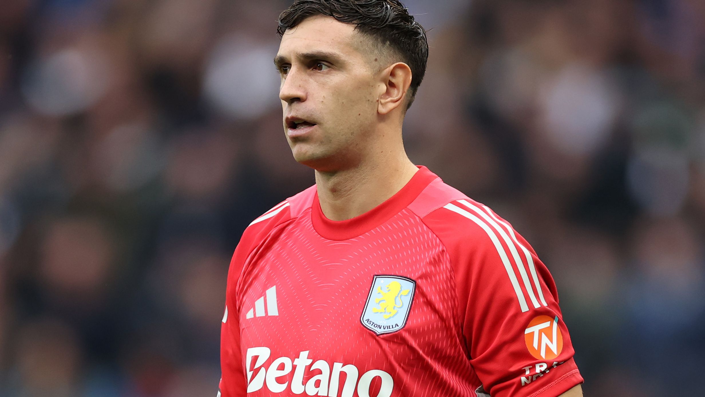 Emi Martinez warned failed Man Utd transfer saw Argentina goalkeeper miss out on 'chance of a lifetime' by Premier League legend