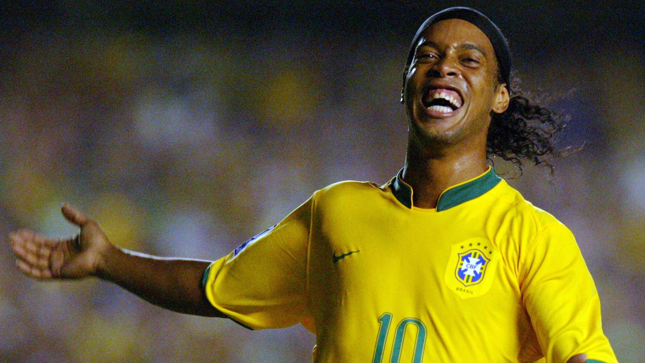 'I'm me and he's him' - Ronaldinho's son insists he feels no pressure to emulate legendary ex-Barcelona & Brazil superstar as he tries to carve out a career in the EFL